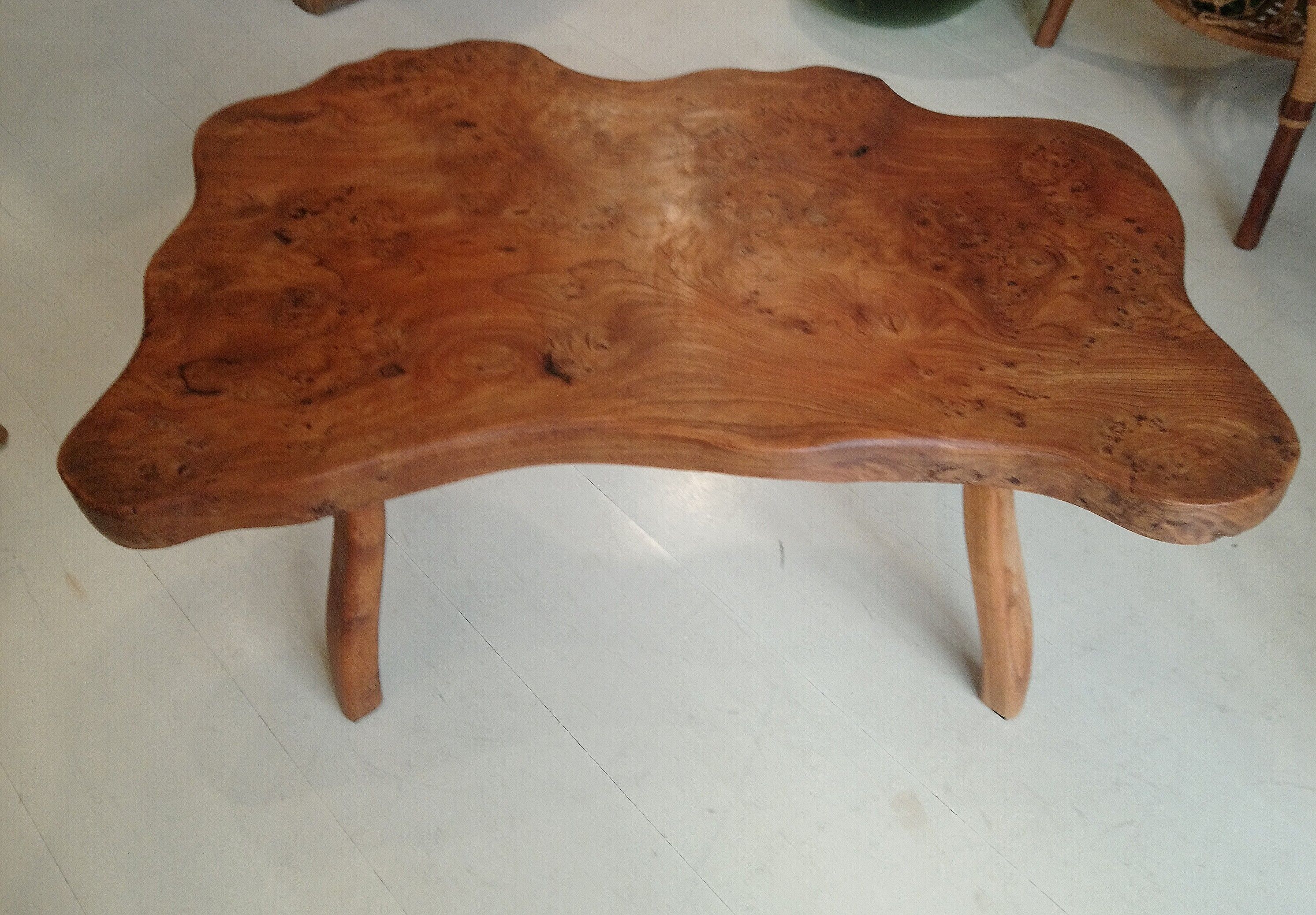 Coffee table in elm magnifier