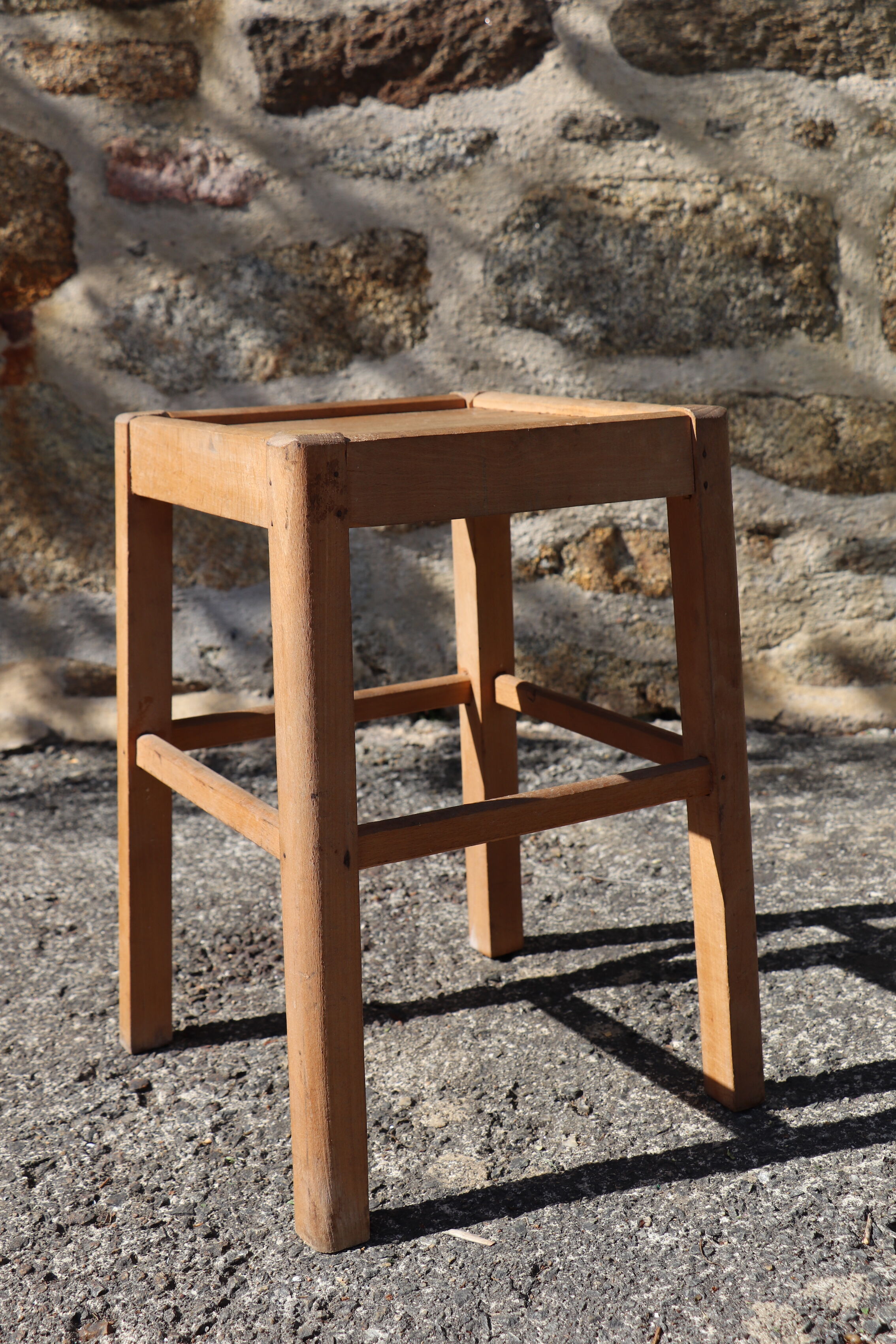 Paire de tabourets en bois