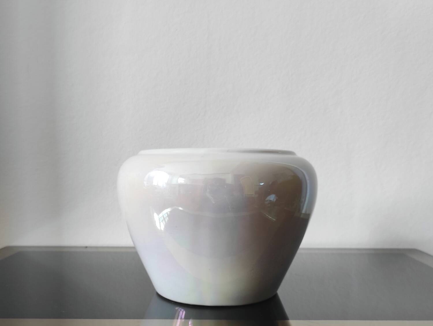 Vintage Iridescent Pearlescent Ceramic Ball Vase – 1970s/80s
