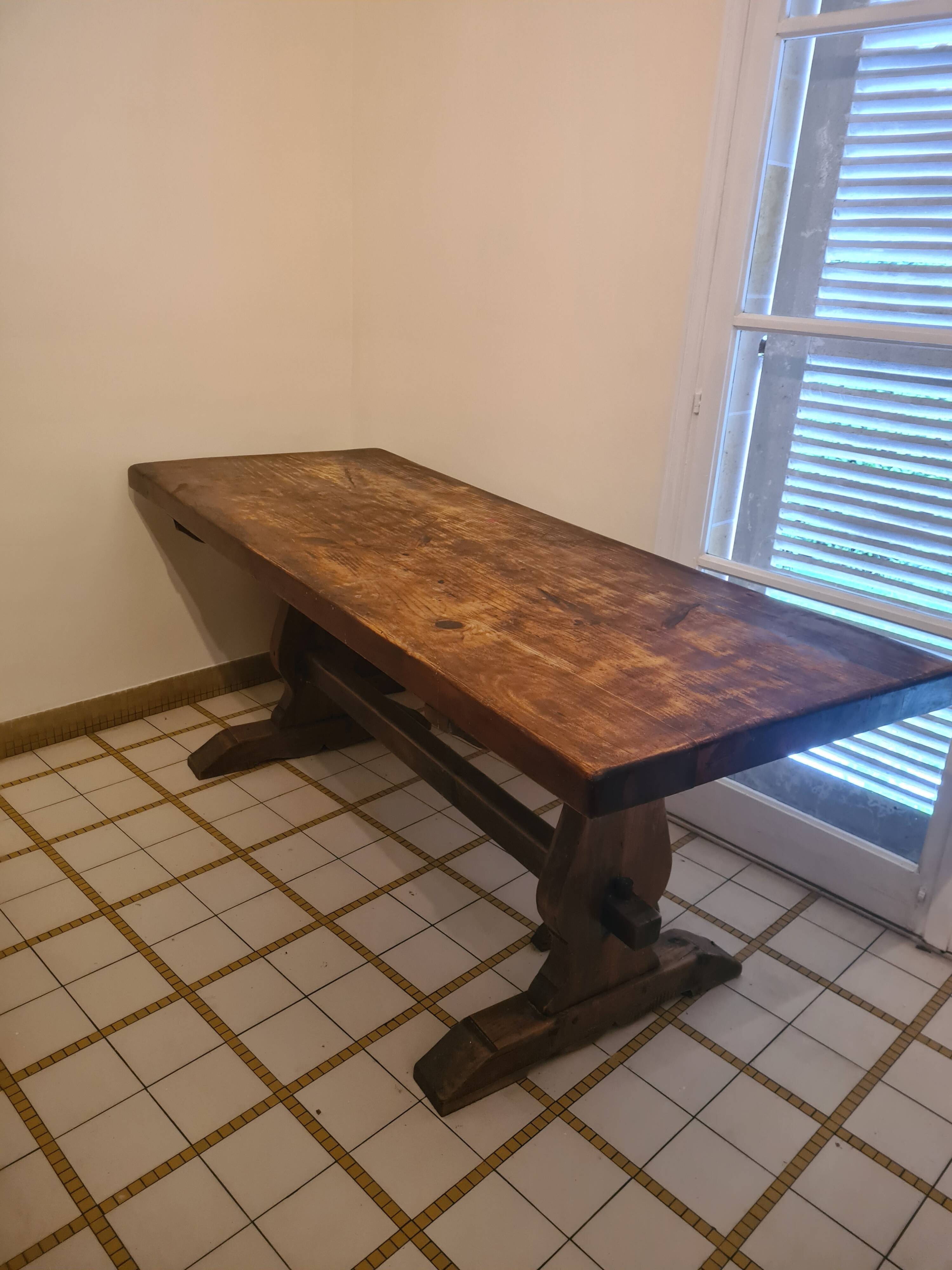 Farmhouse table