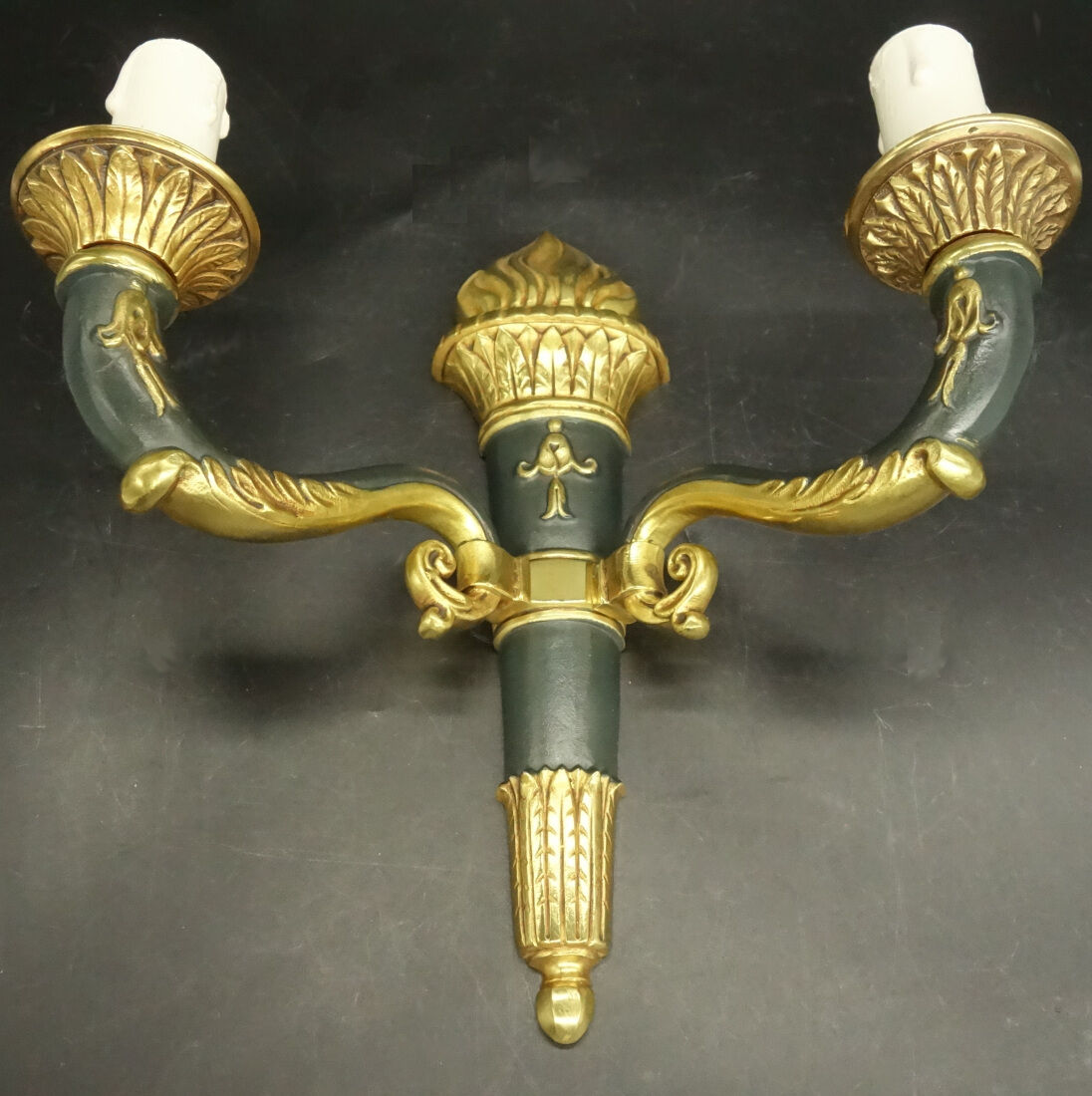 Applique à la torchère de style Empire