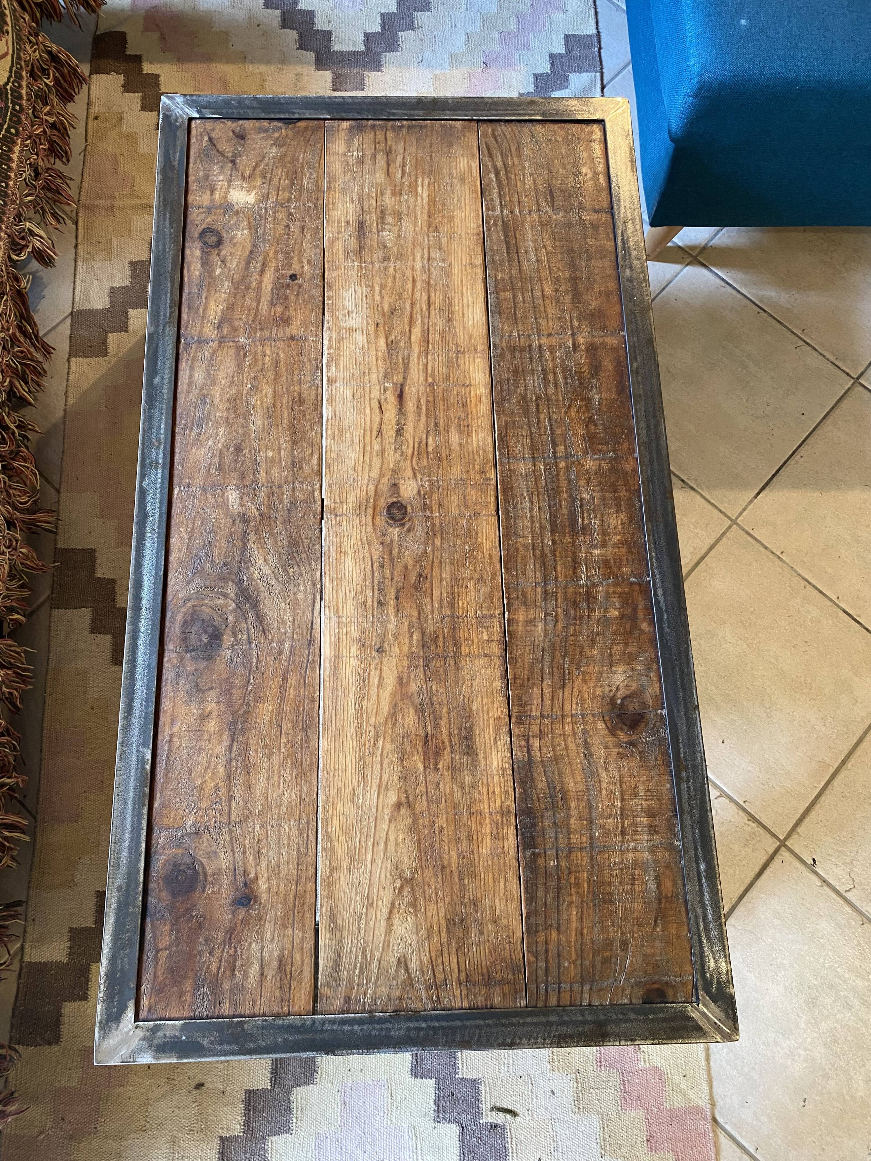 Wood and metal coffee table (artisan carpenter)