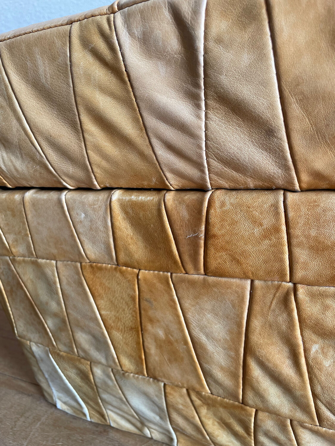 Banc pouf coffre en cuir patchwork  De Sède