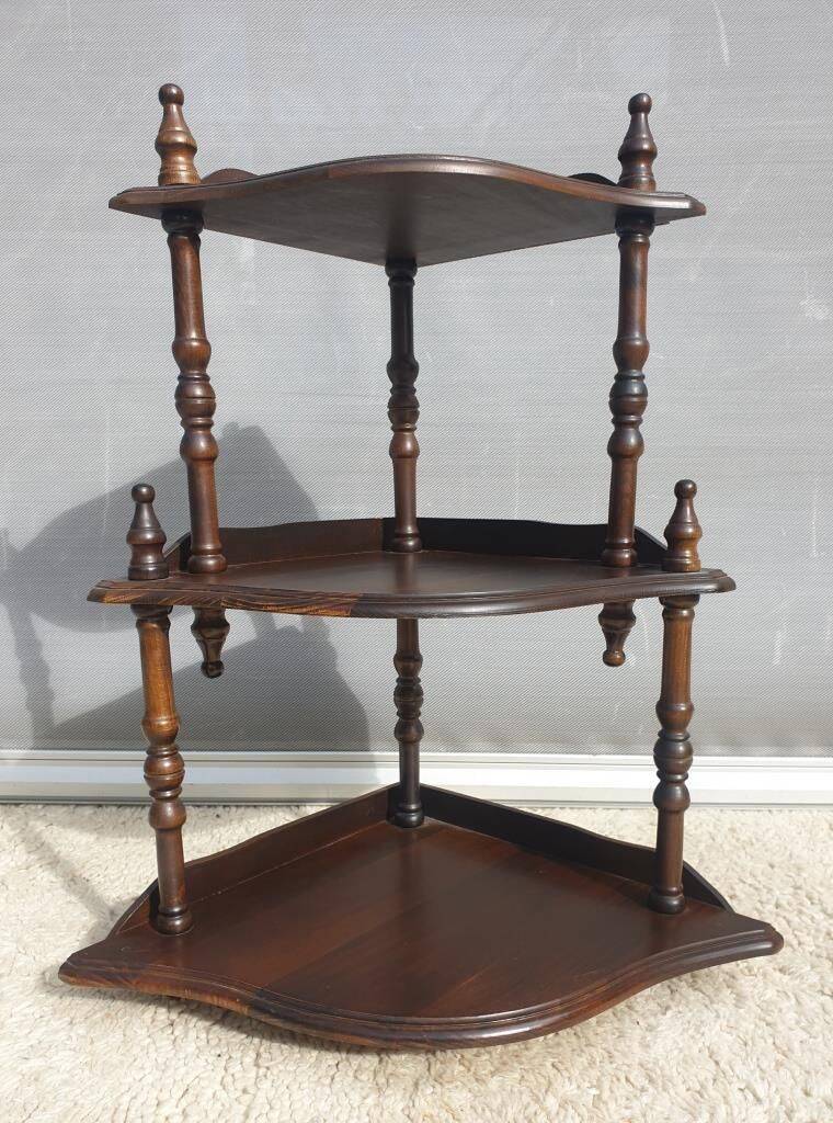 Corner wall display with 3 mahogany shelves
