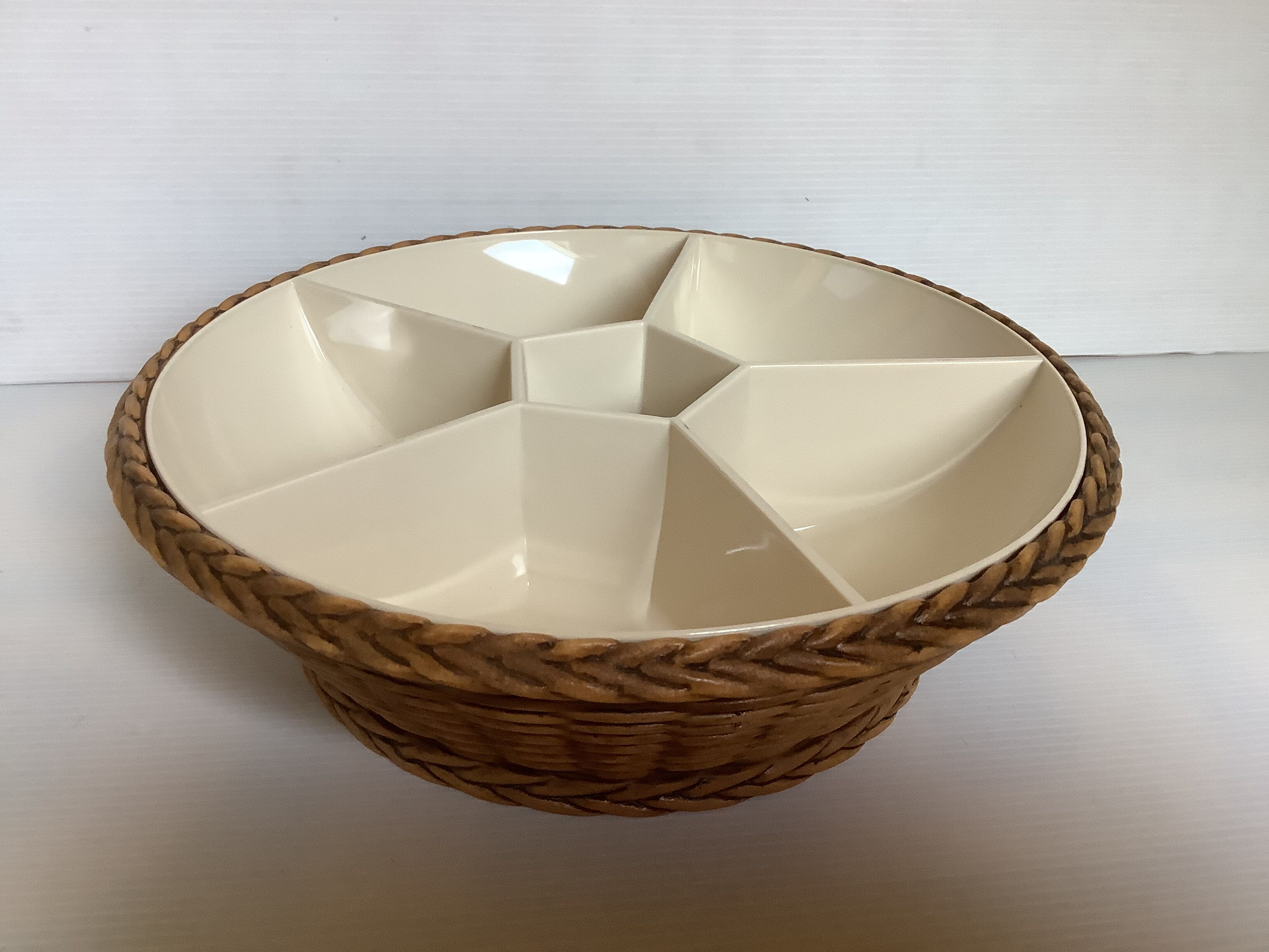 Beige and brown Emsa servant