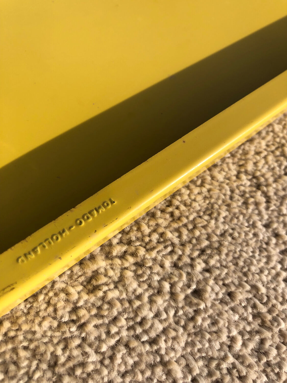 Vintage tomado holland shelf