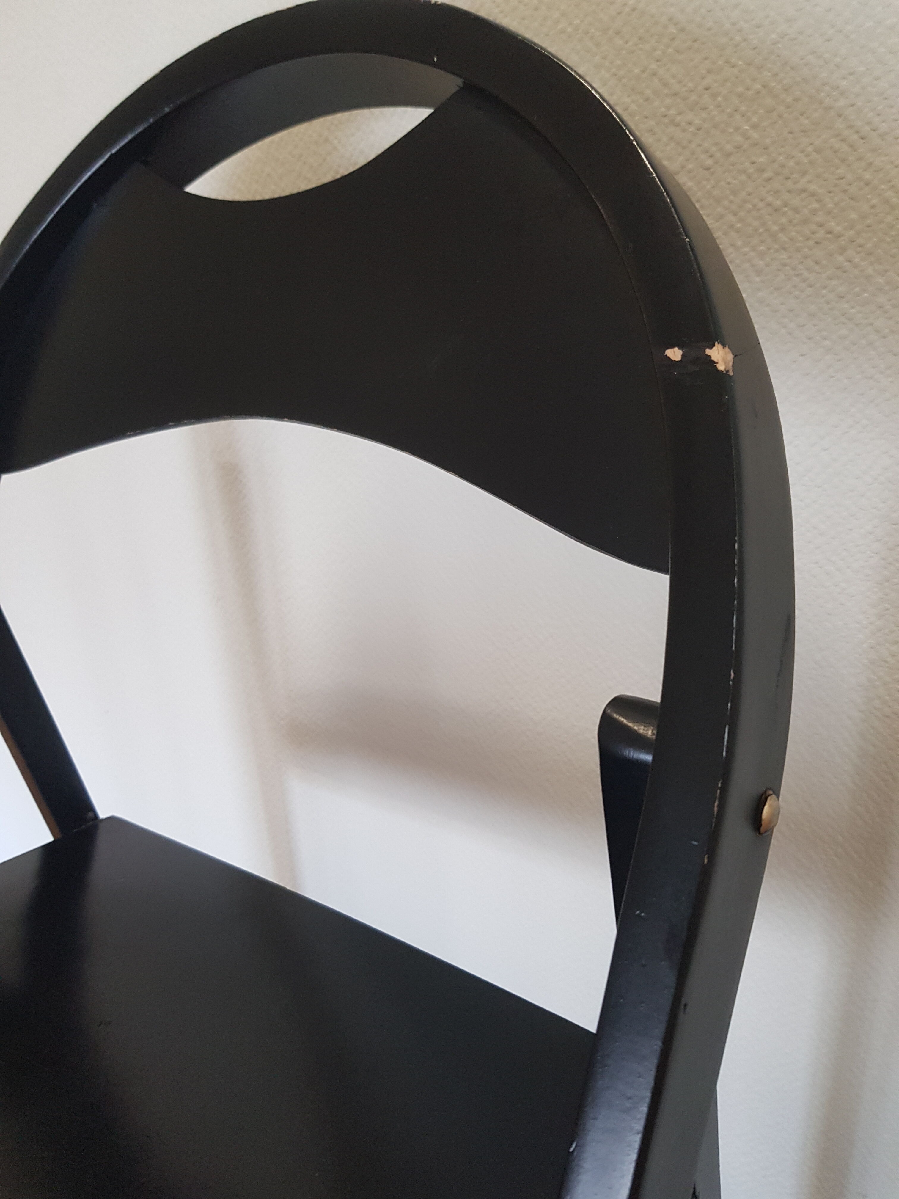 Black tuna and b751 folding chair