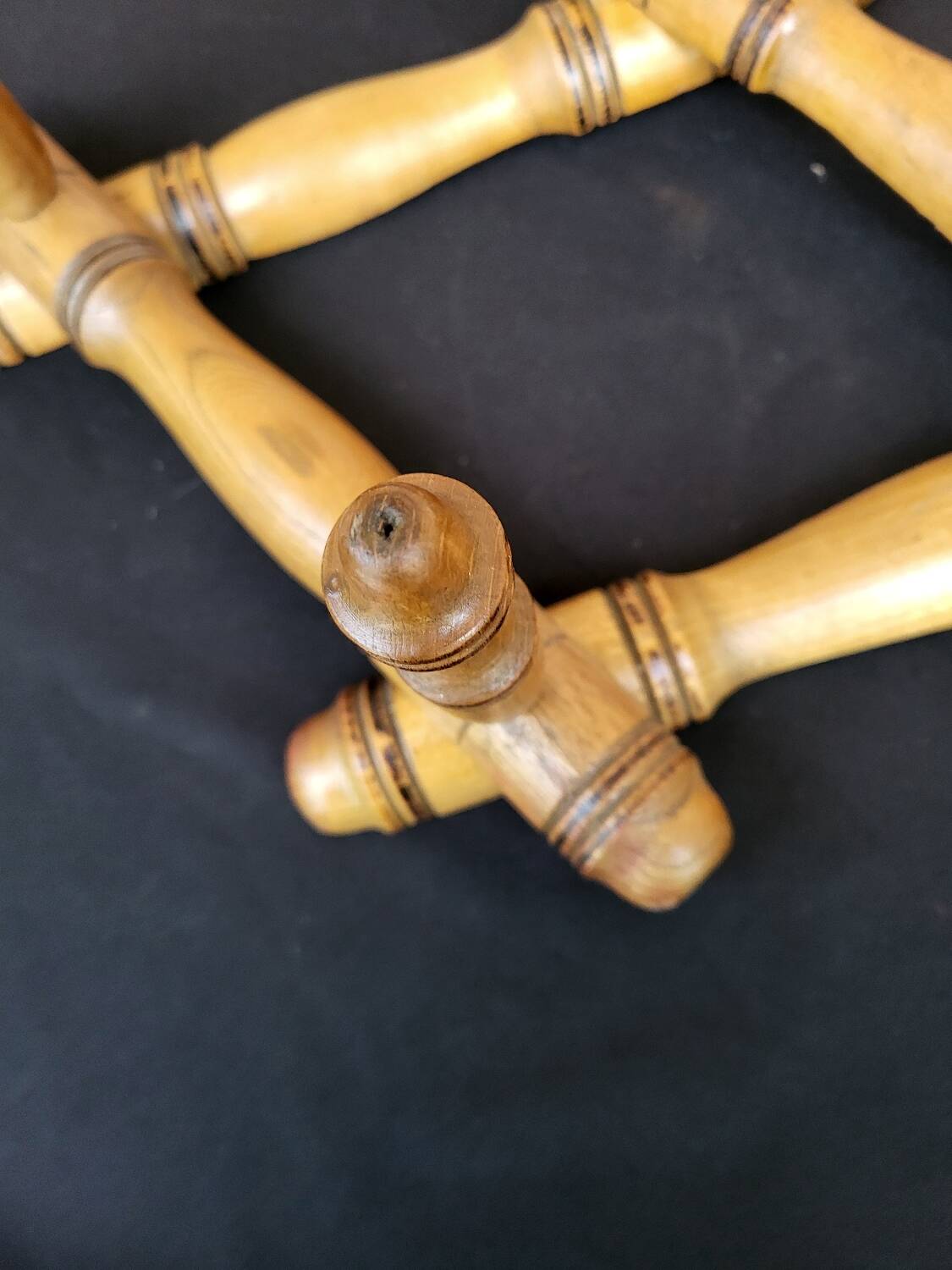 Antique extendable wall coat rack, accordion, 9 hooks.