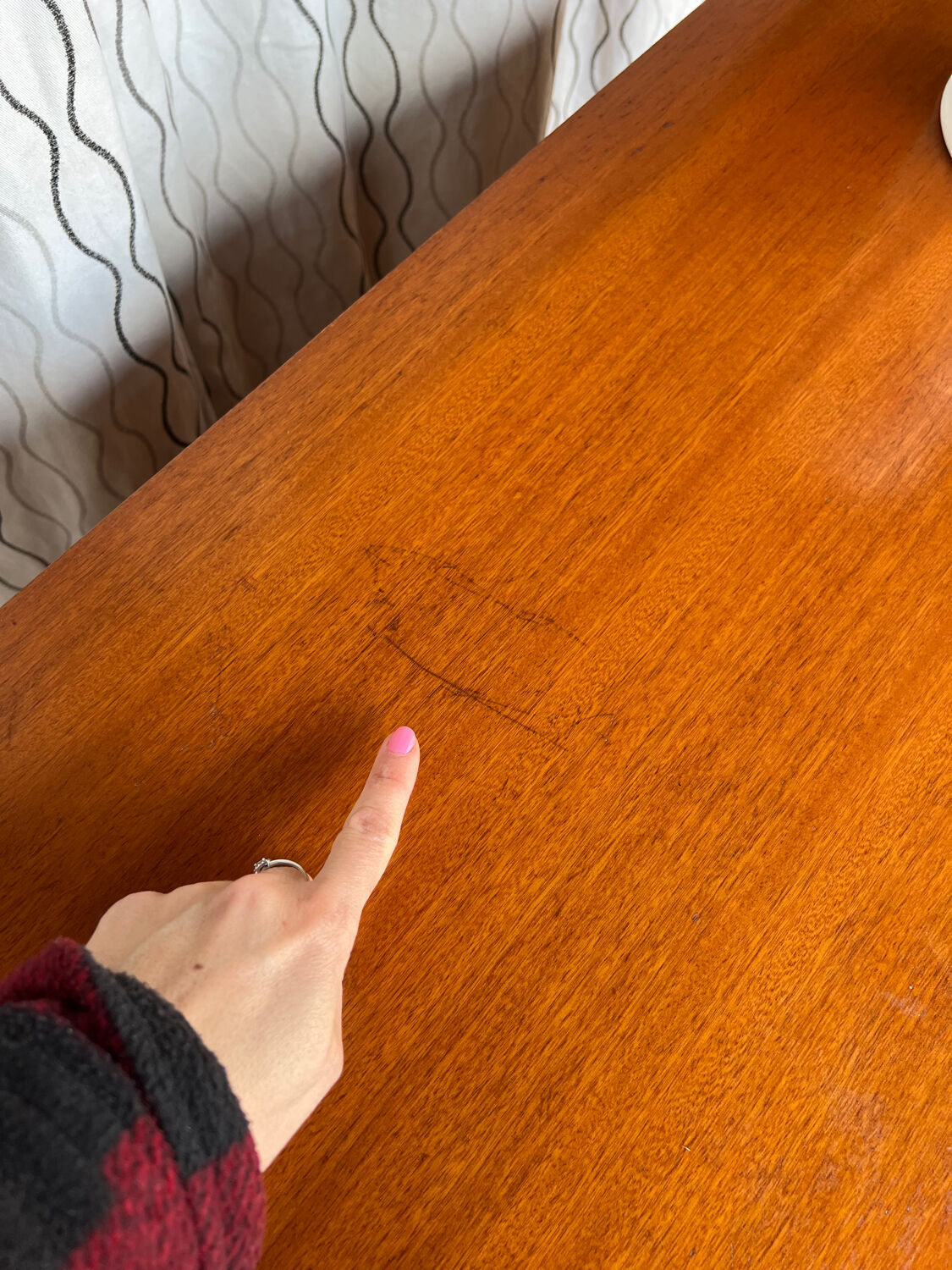 Vintage lacquered wooden chest of drawers