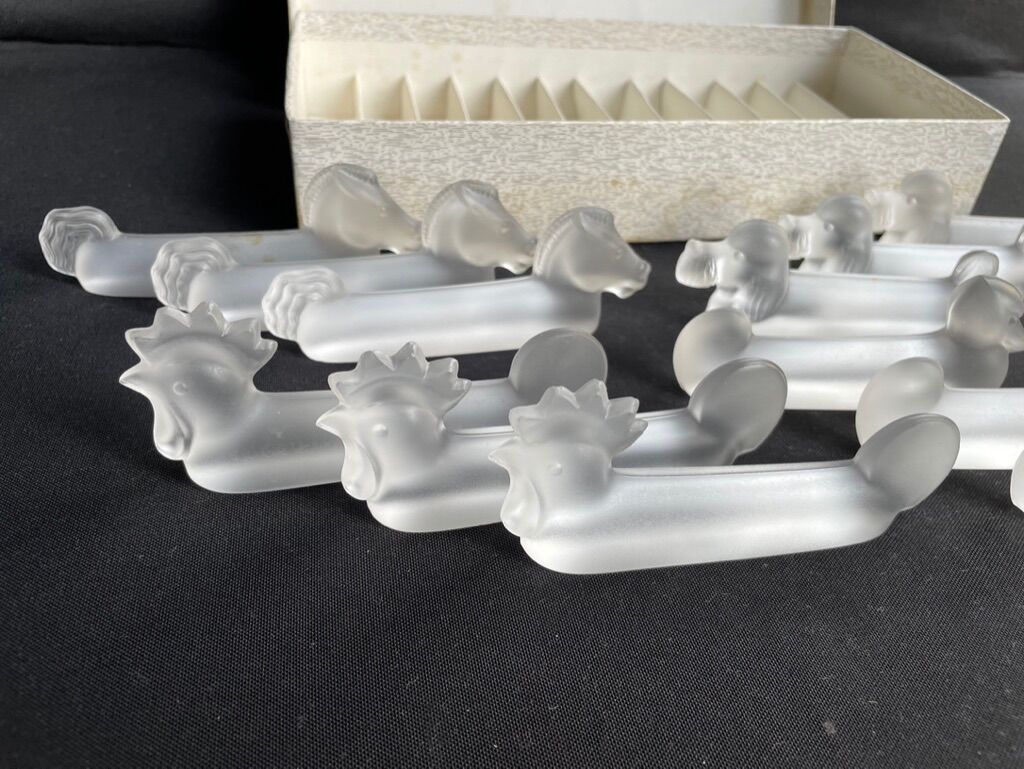 12 zoomorphic knife holders in satin crystal Vannes le Châtel XXth