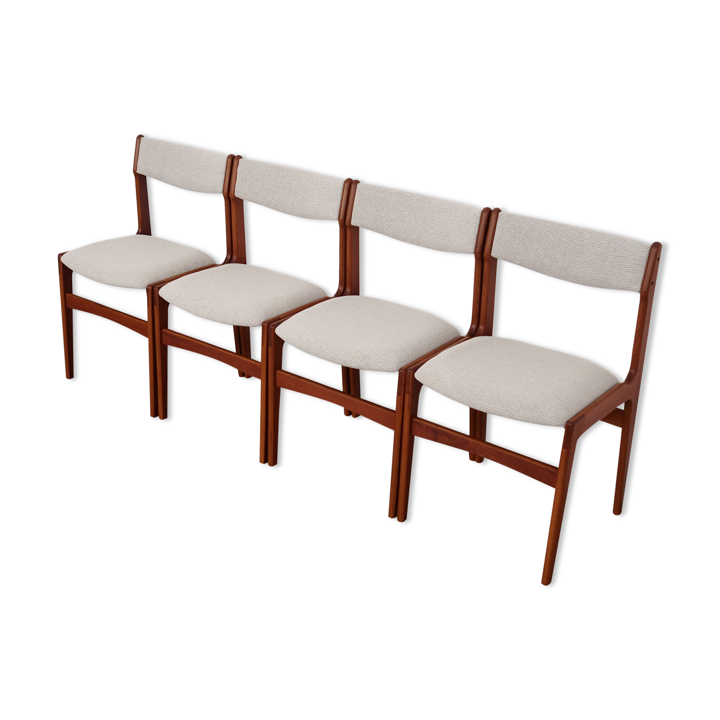 Ensemble de quatre chaises en teck, design danois, années 1970, production: Danemark