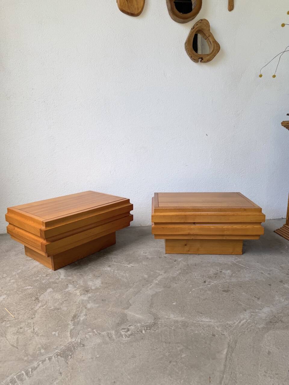Paire de chevets en orme Maison Regain