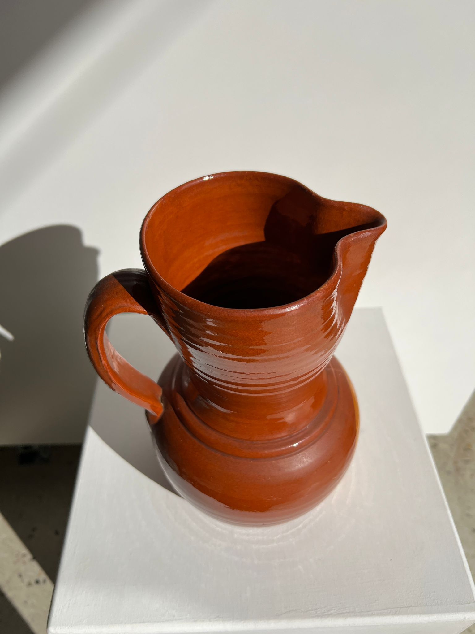 Two-tone brown ceramic wine pitcher H: 24cm