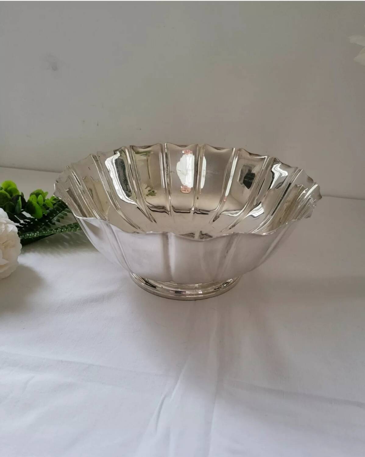 Roberts & Belk English Silver Plated Salad Bowl