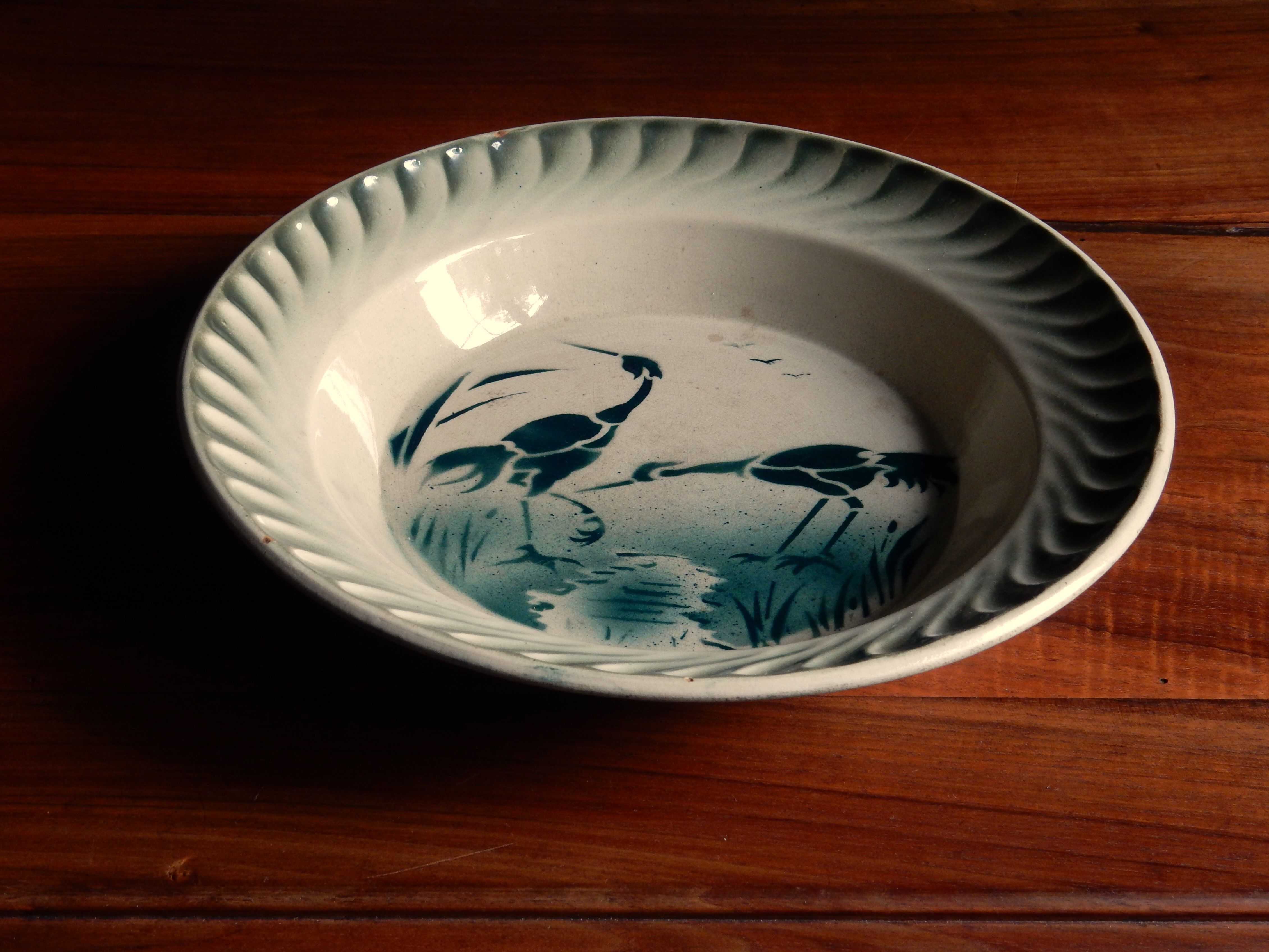 Serving dish in earthenware from Labrut Frères 1900 / Motif hérons