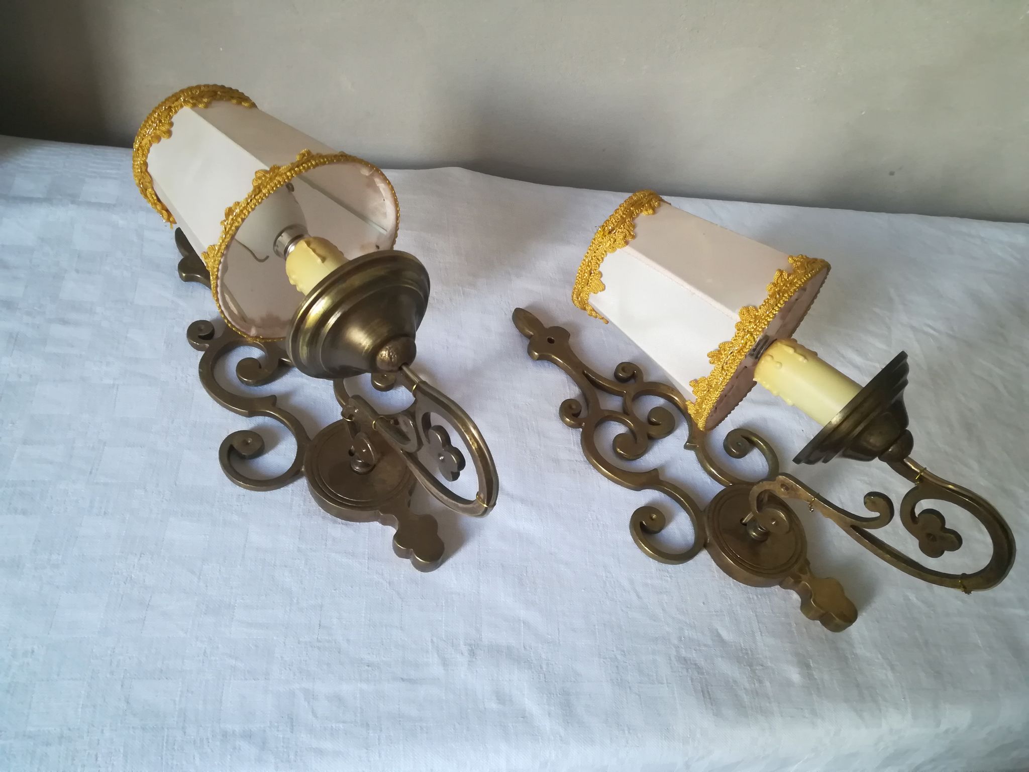 Duo d'appliques en laiton