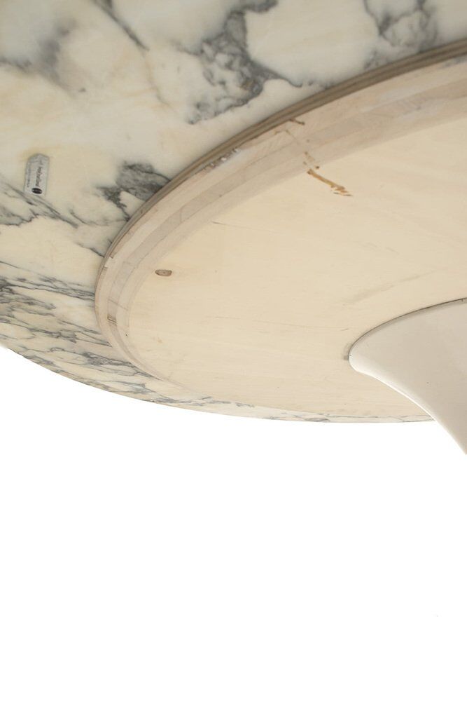 Round Dining Table by Eero Saarinen