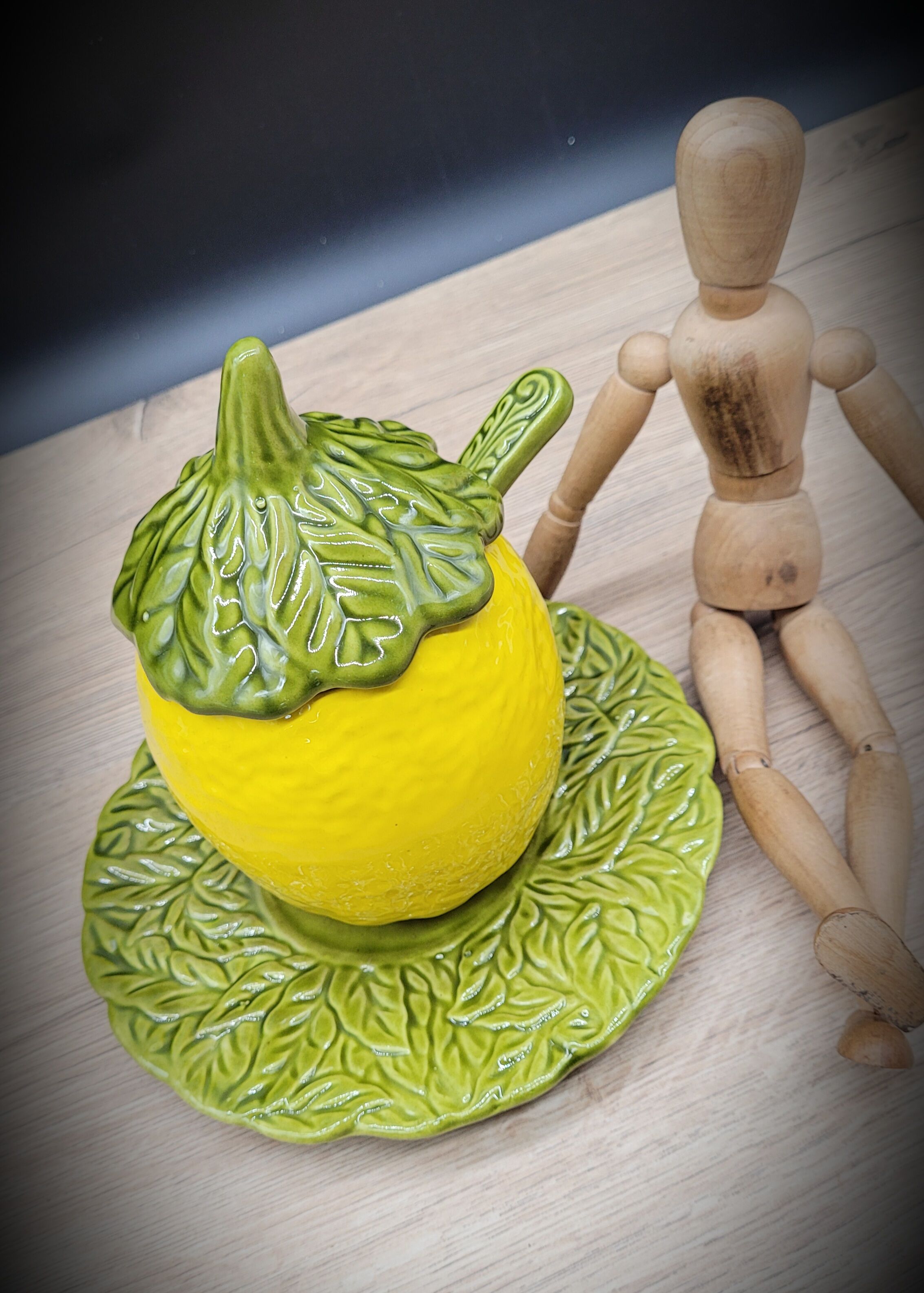 Sugar bowl lemon slip