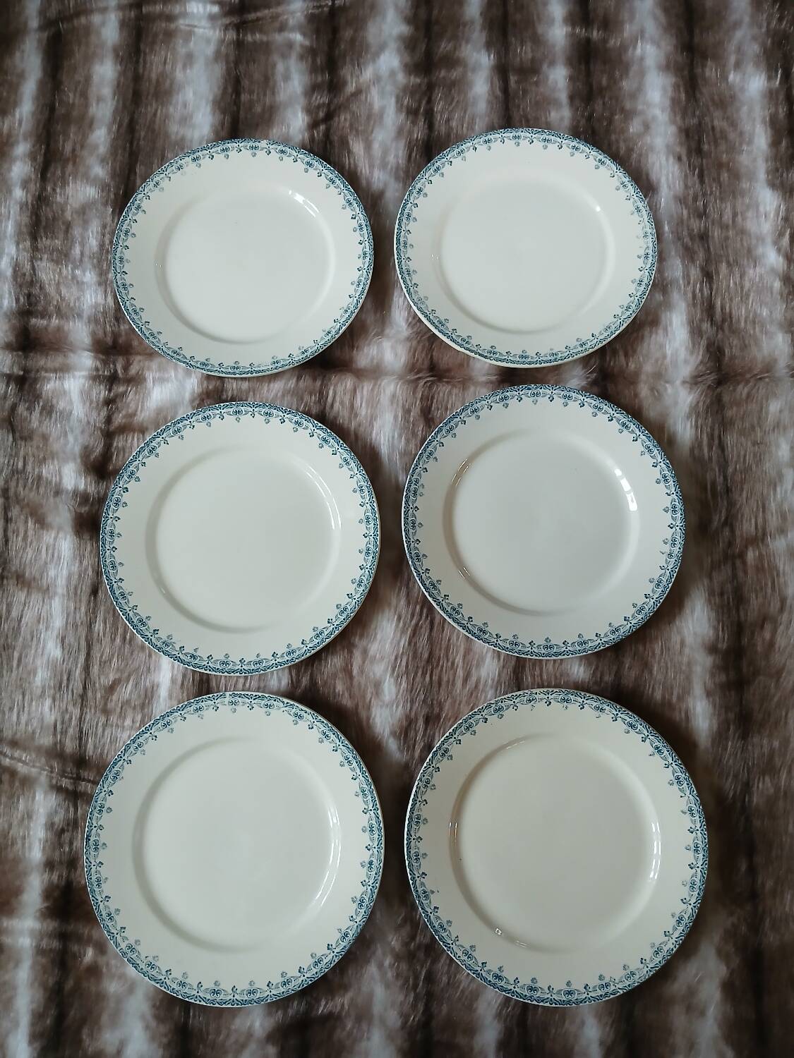 6 antique flat plates in ironstone Hb & Cie