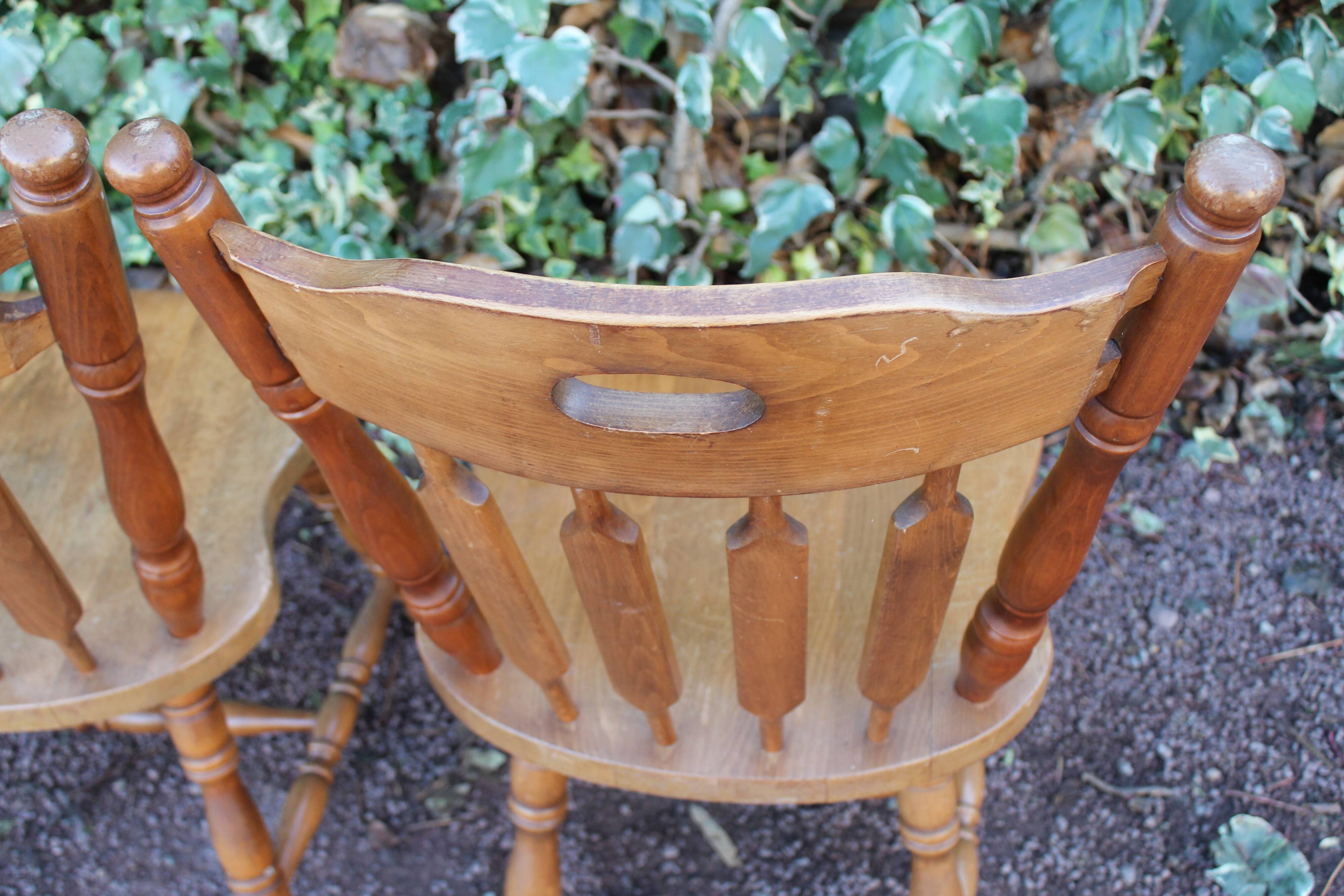 Lot of 4 western chairs