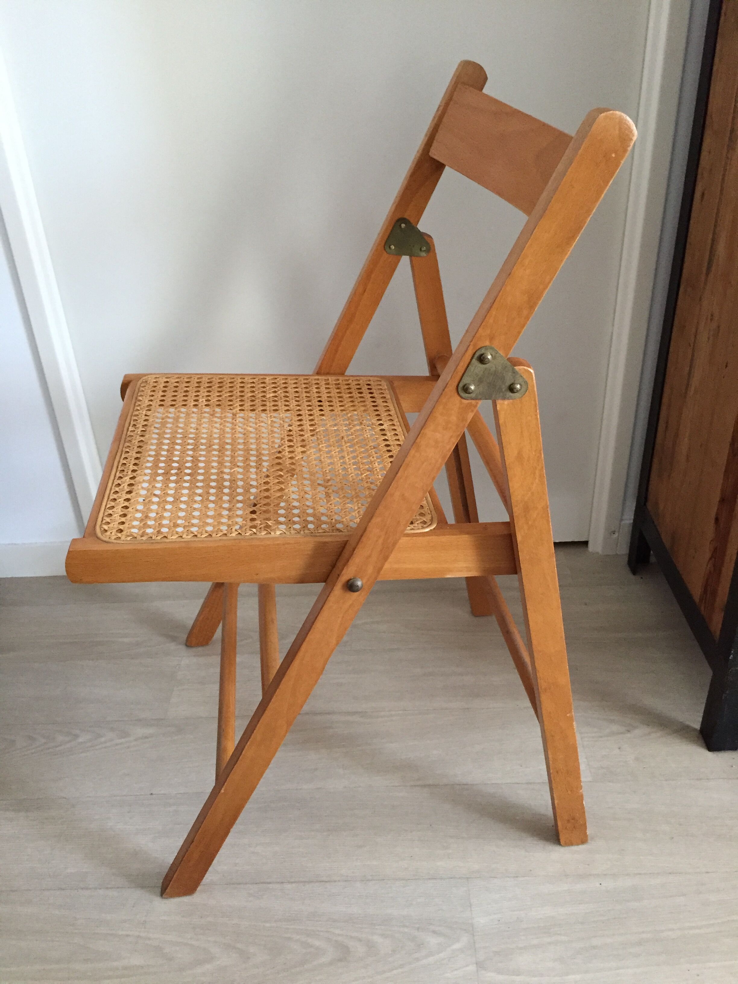Chair folding year 70 in caning