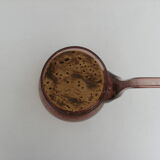 Ancienne verseuse en verre soufflé violine, signée BIOT