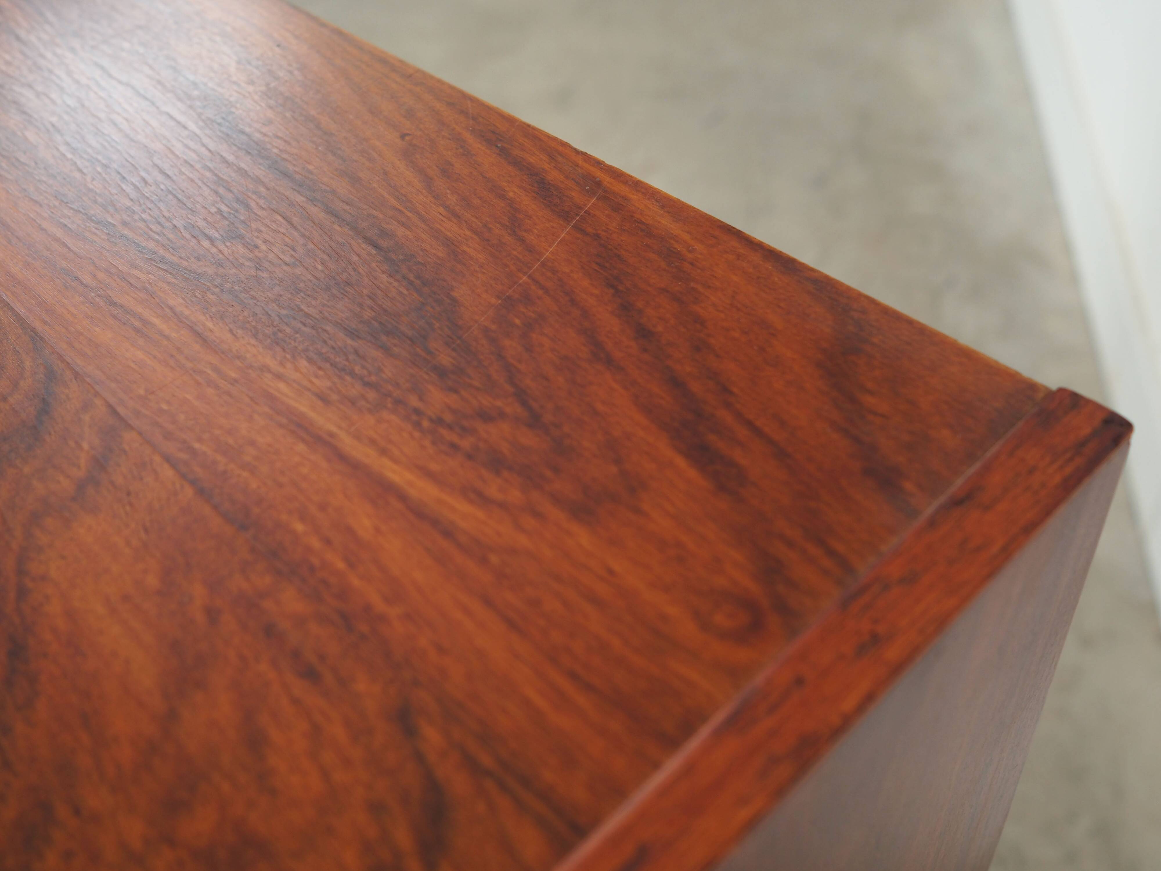 Rosewood showcase, Danish design, 1970s, production: Denmark