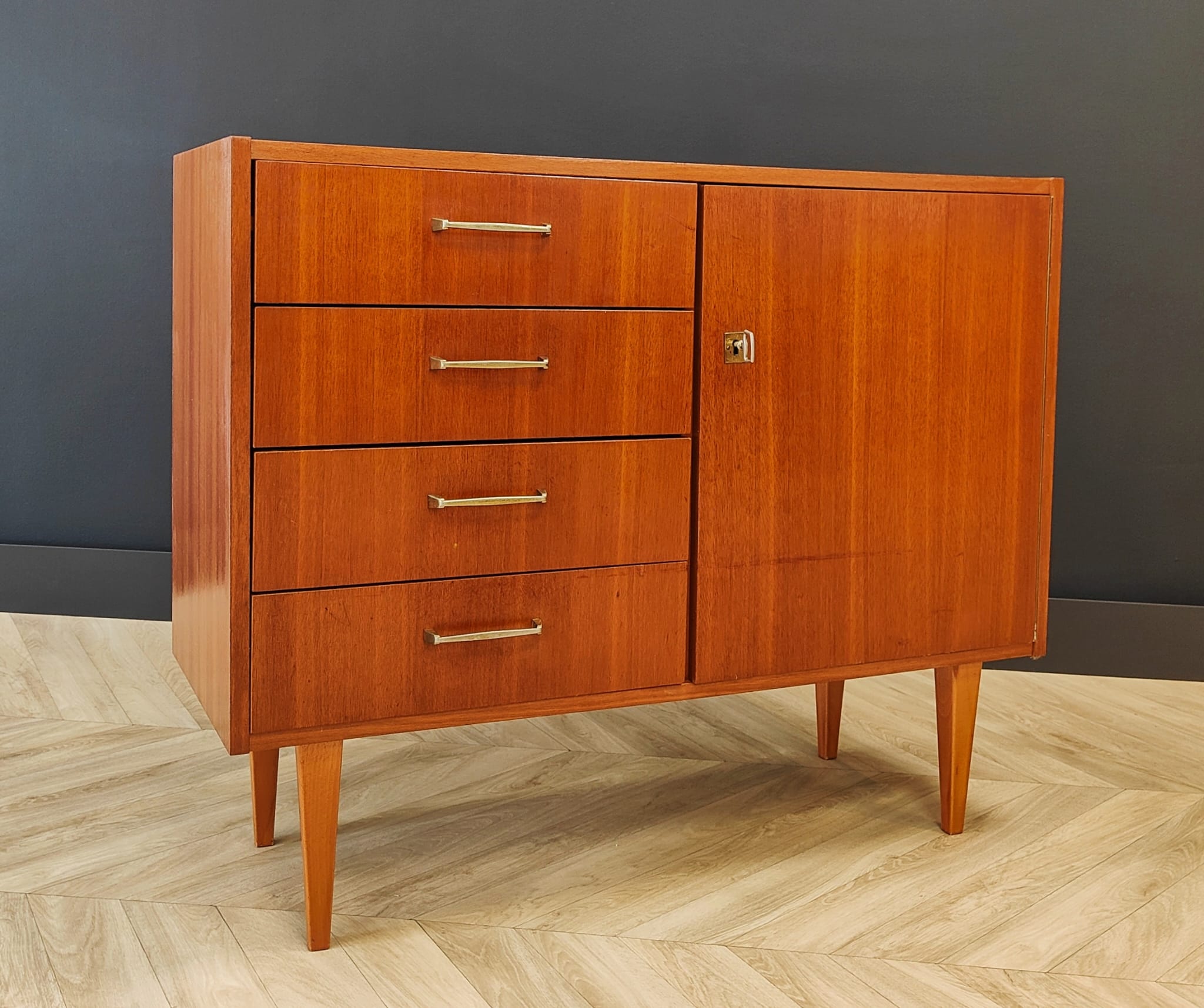 Mid Century chest of drawers | Vintage - sideboard, sidetable