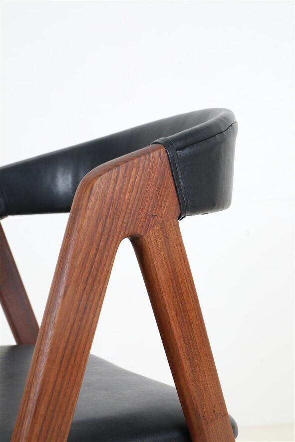 Set of 2 “A-Chairs” / teak chairs / recycling leather / black / Mid Century Danish Modern Design / 1960s