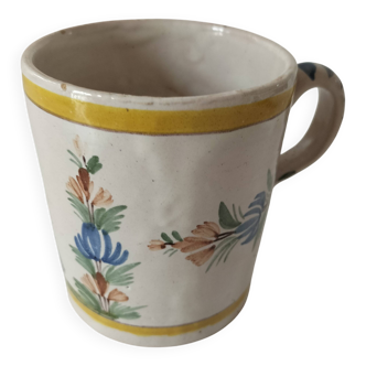 Antique Quimper Henriot jug-cup peasant style circa 1900.