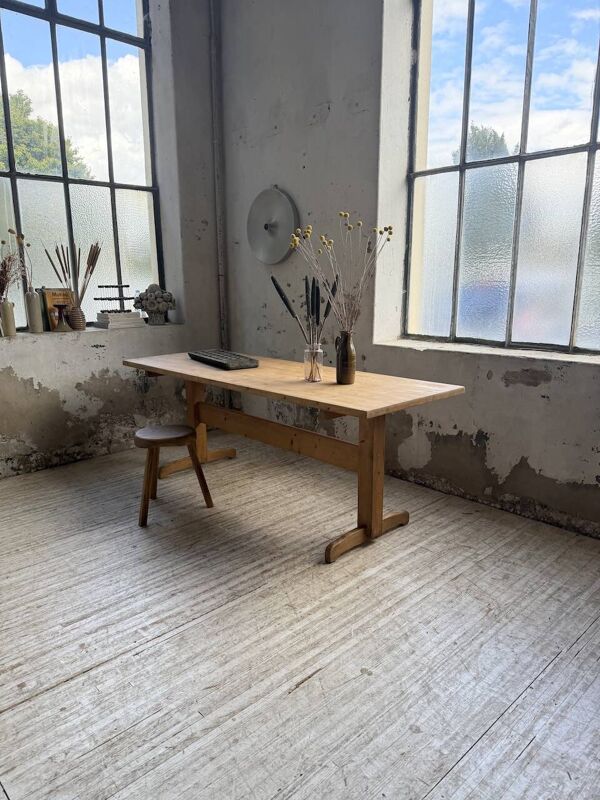 Table de repas pin mobilier de montagne perriand