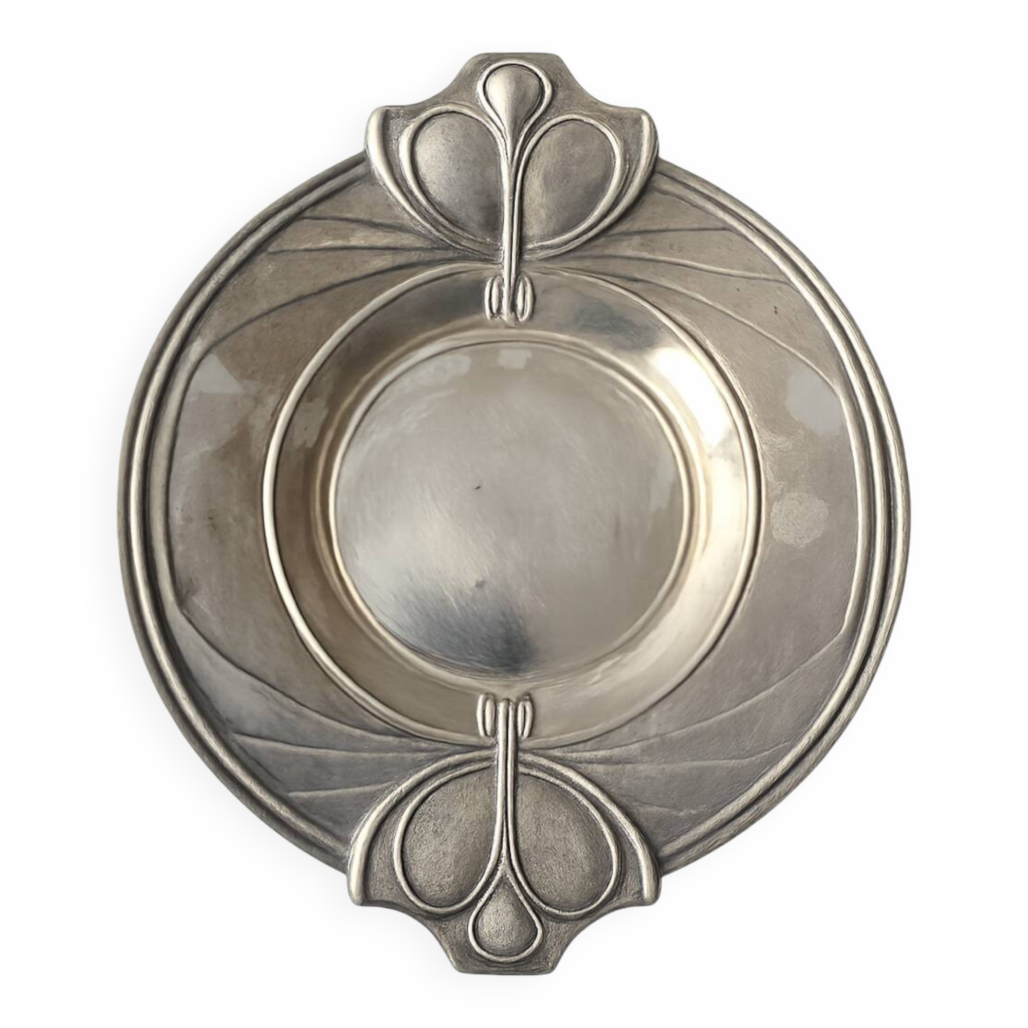 Antique bowl in Art Nouveau style, circa 1900–1920. Beautiful shape.