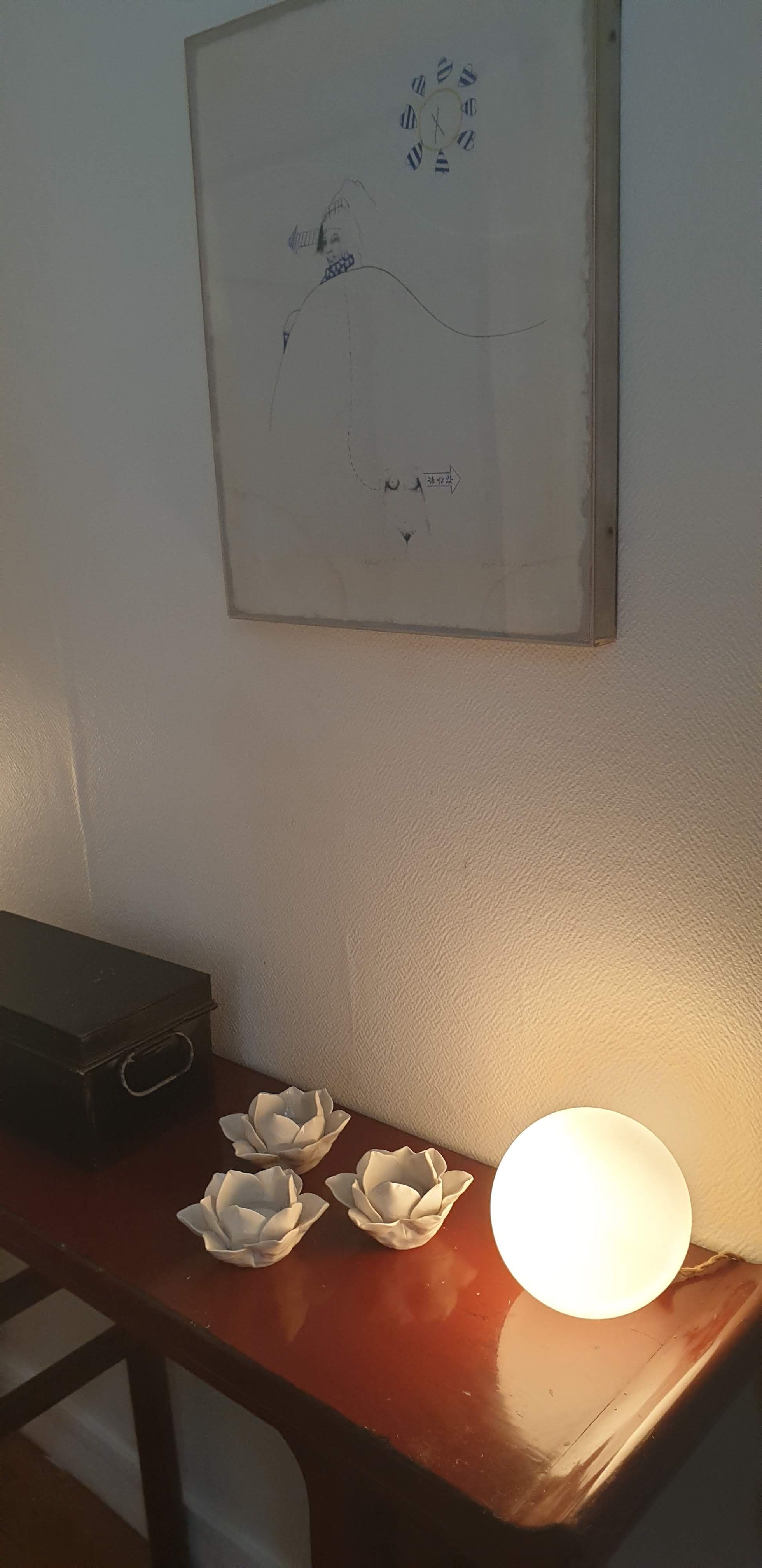 2 vintage ball lamps