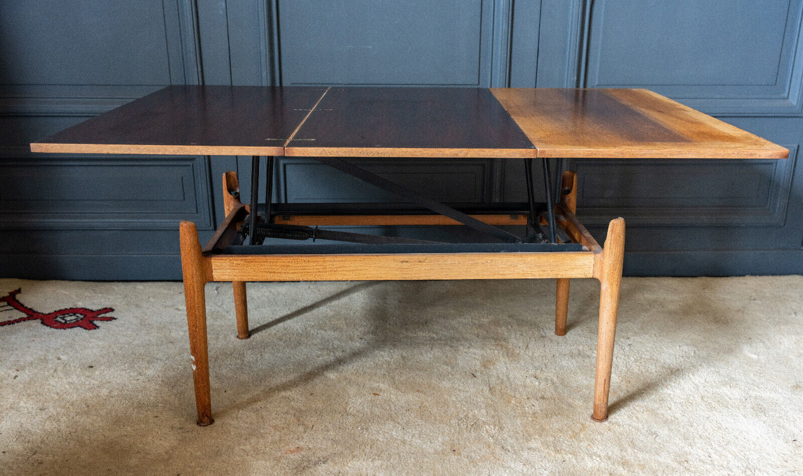 Scandinavian coffee table Smorrebrod with extendable system