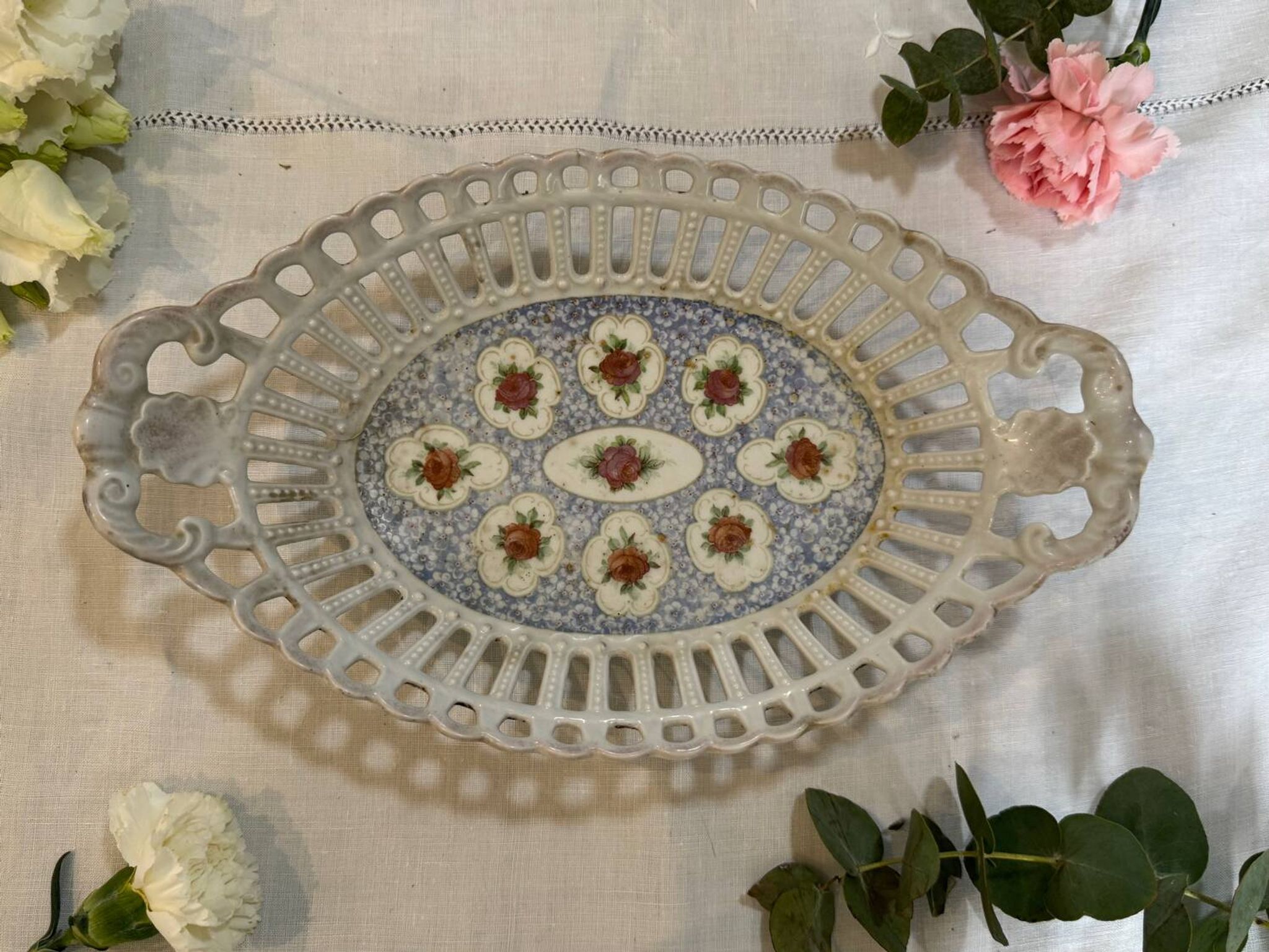 Corbeille porcelaine ajourée