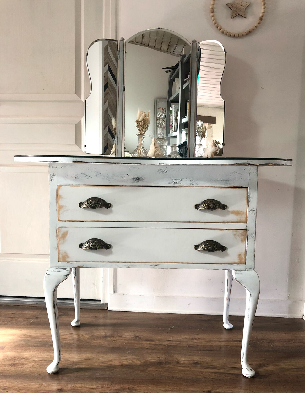 Dressing table