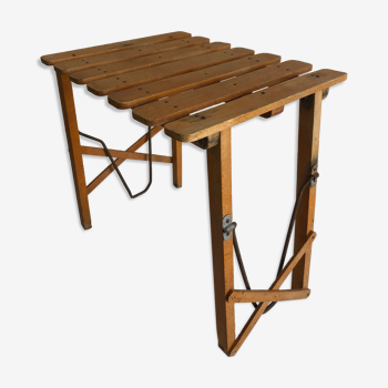 Folding stool with slats