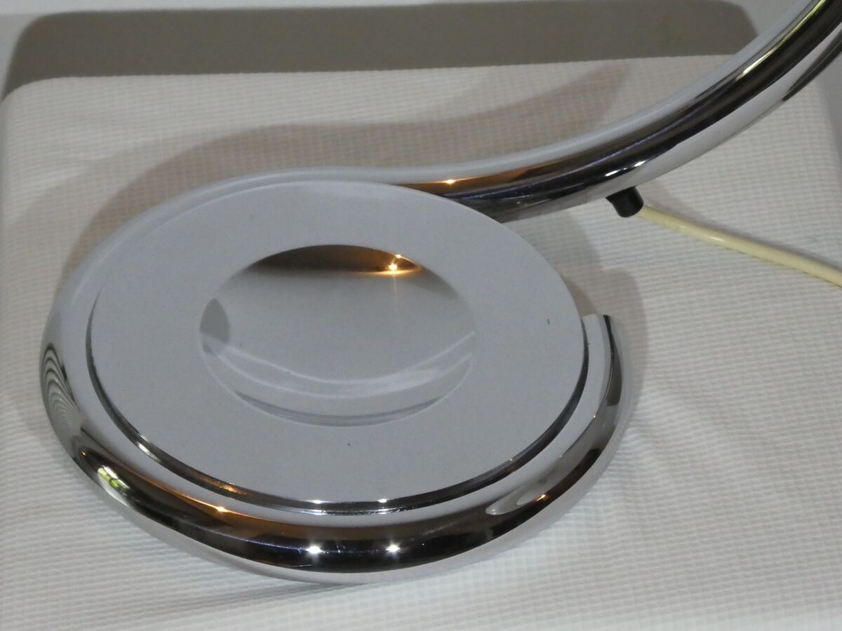 Light serpente of Elio Martinelli