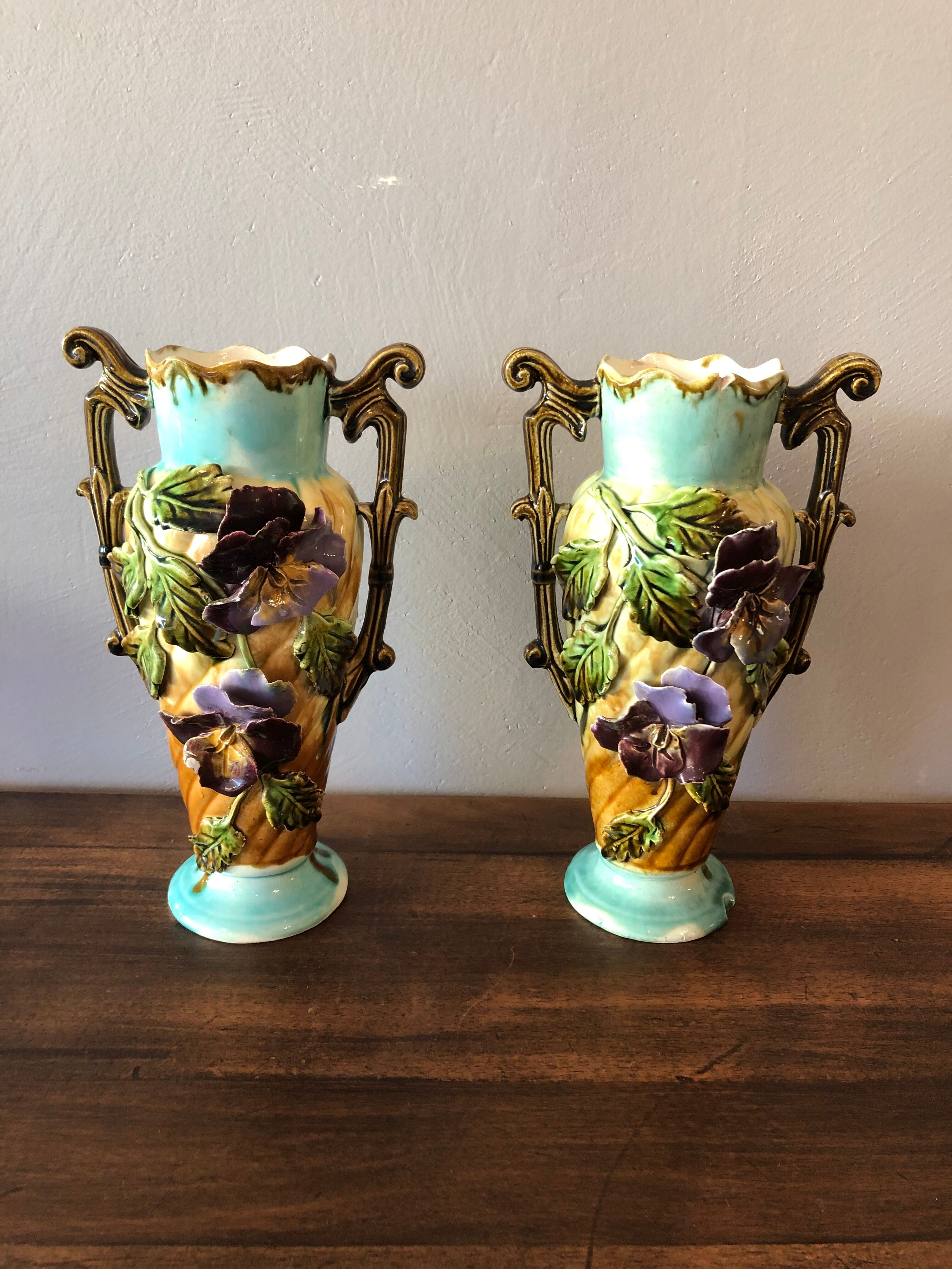 Duo of vases in ancient dabbling