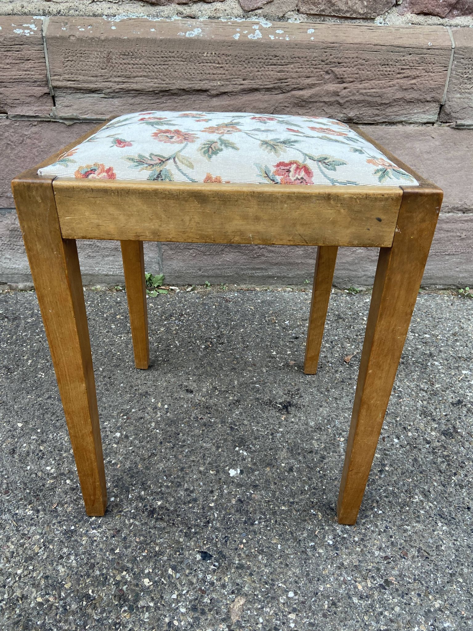 Tabouret style Louis XVI tapisserie vintage