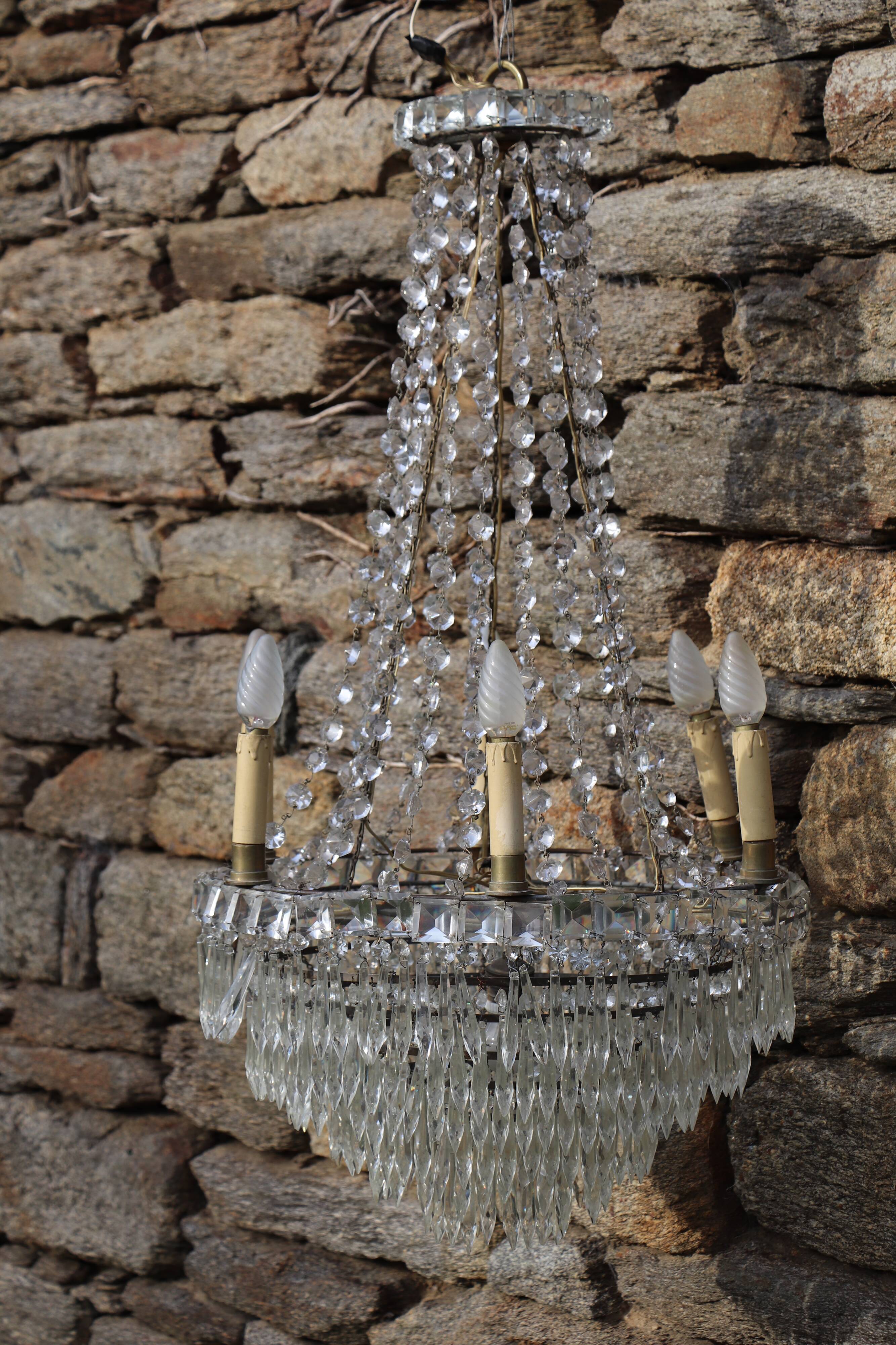 Chandelier antique pendants