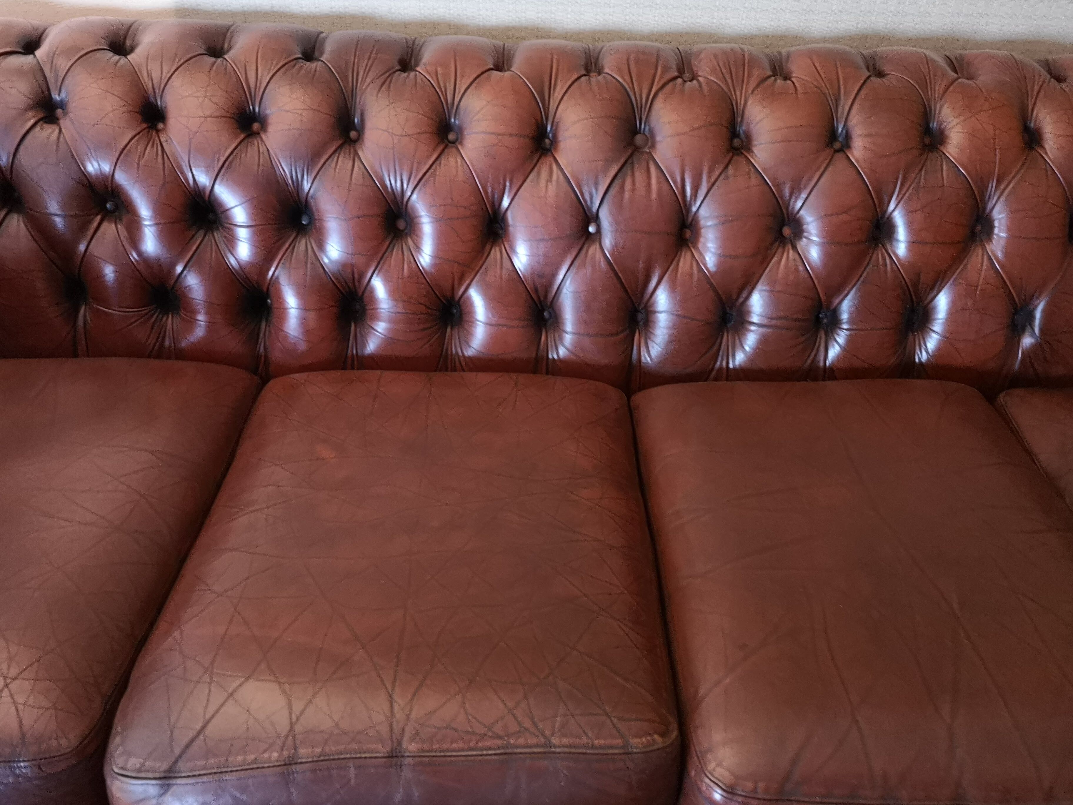 Sofa chesterfield brown leather four seats