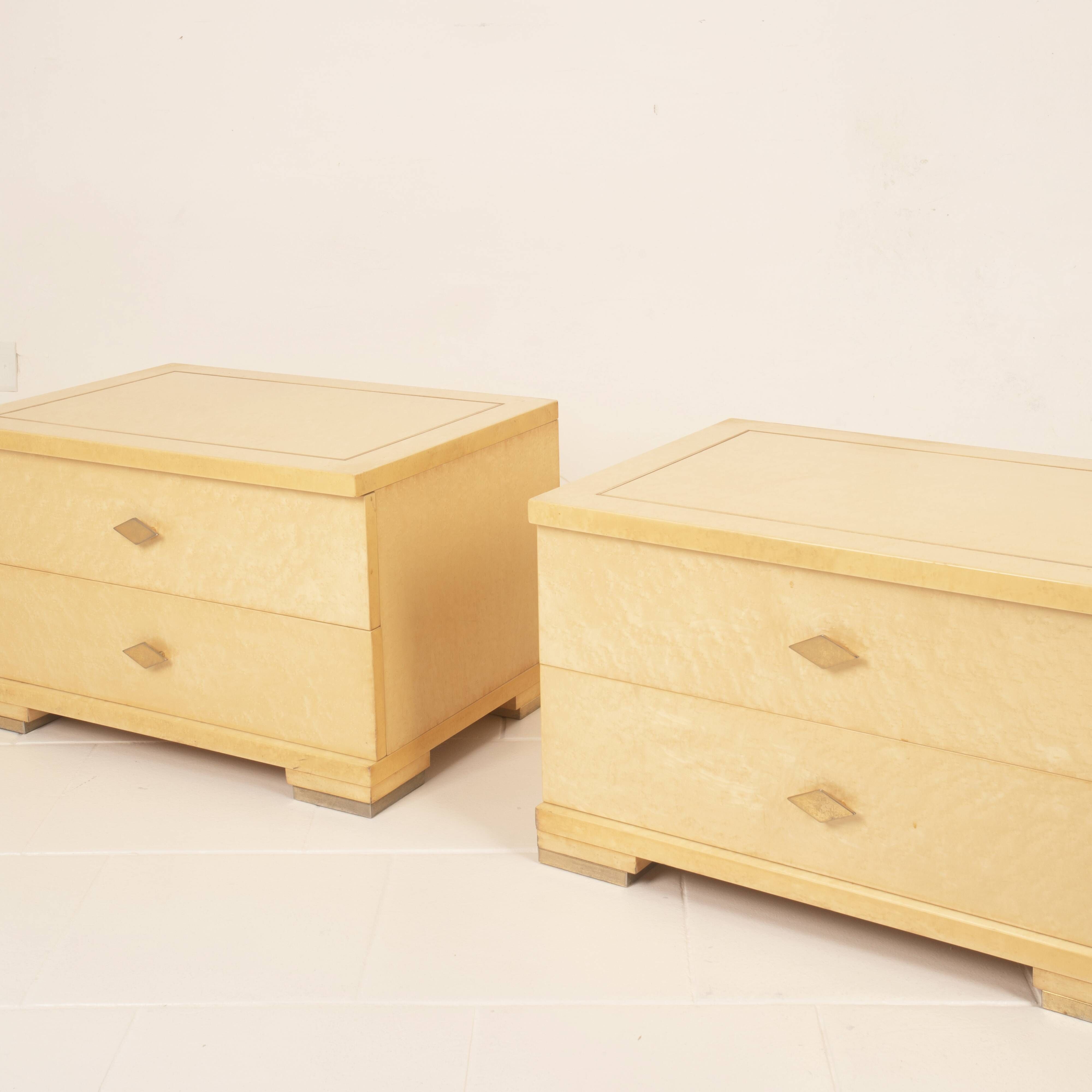 Gianluigi Gorgoni Italian Maple Burl and Brass Nightstands for Fratelli Turri
