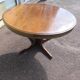 Extendable round table for 4 to 6 people, wood.