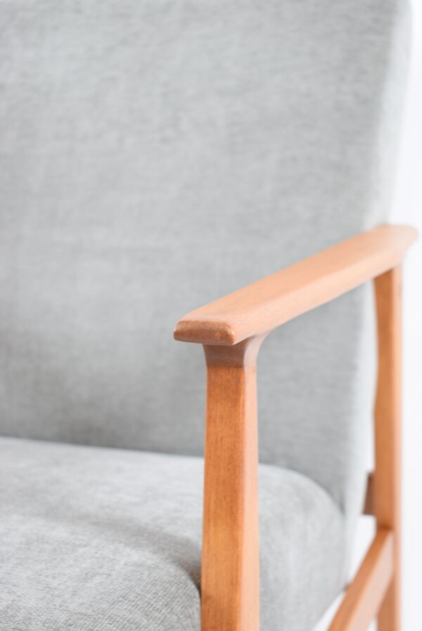 Fauteuil poli vintage restauré années 1960 tissu gris, teck