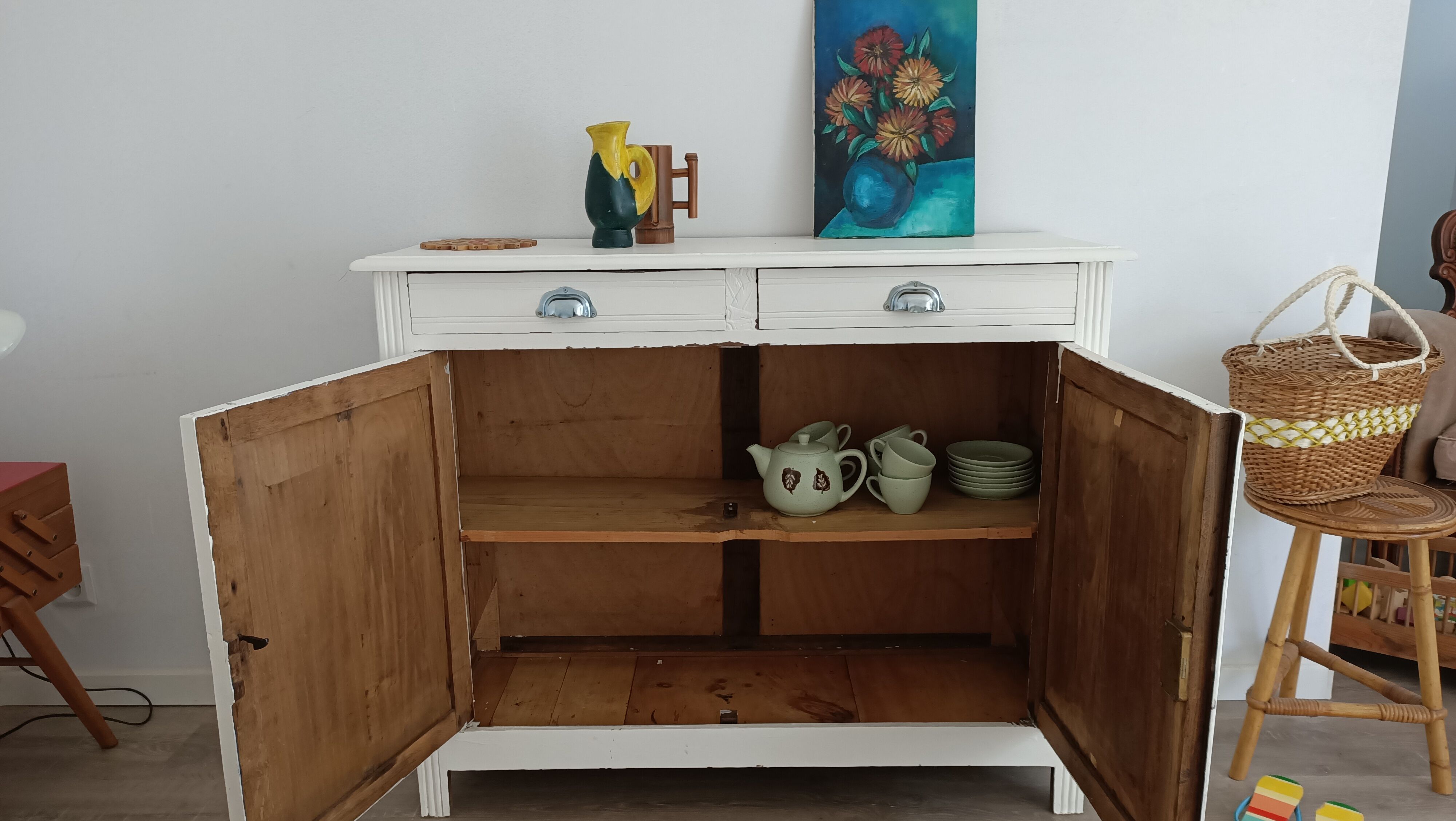 White Parisian buffet