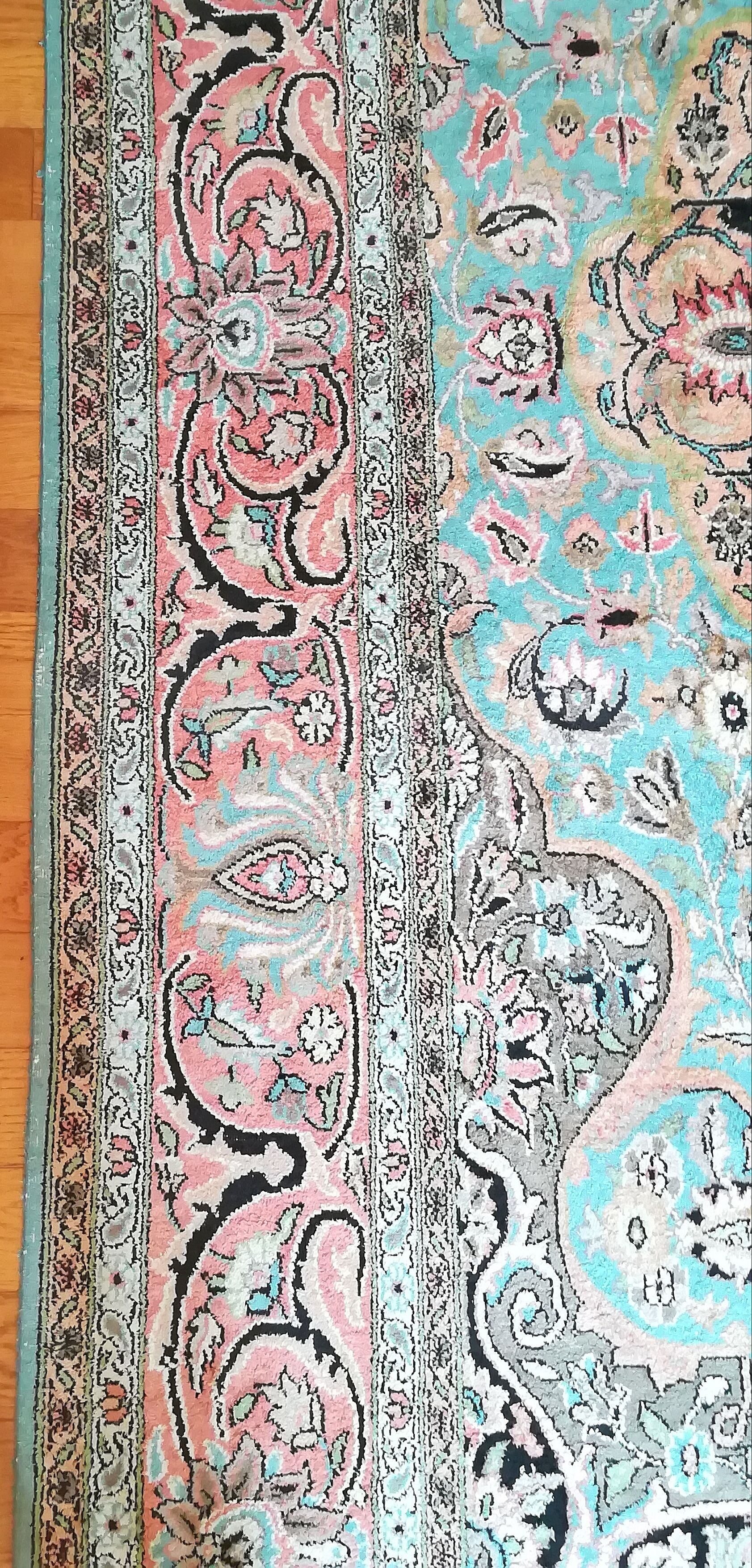 Silk cashmere rug pastel tones floral patterns India Kashmir vintage 181 cm x 286 cm
