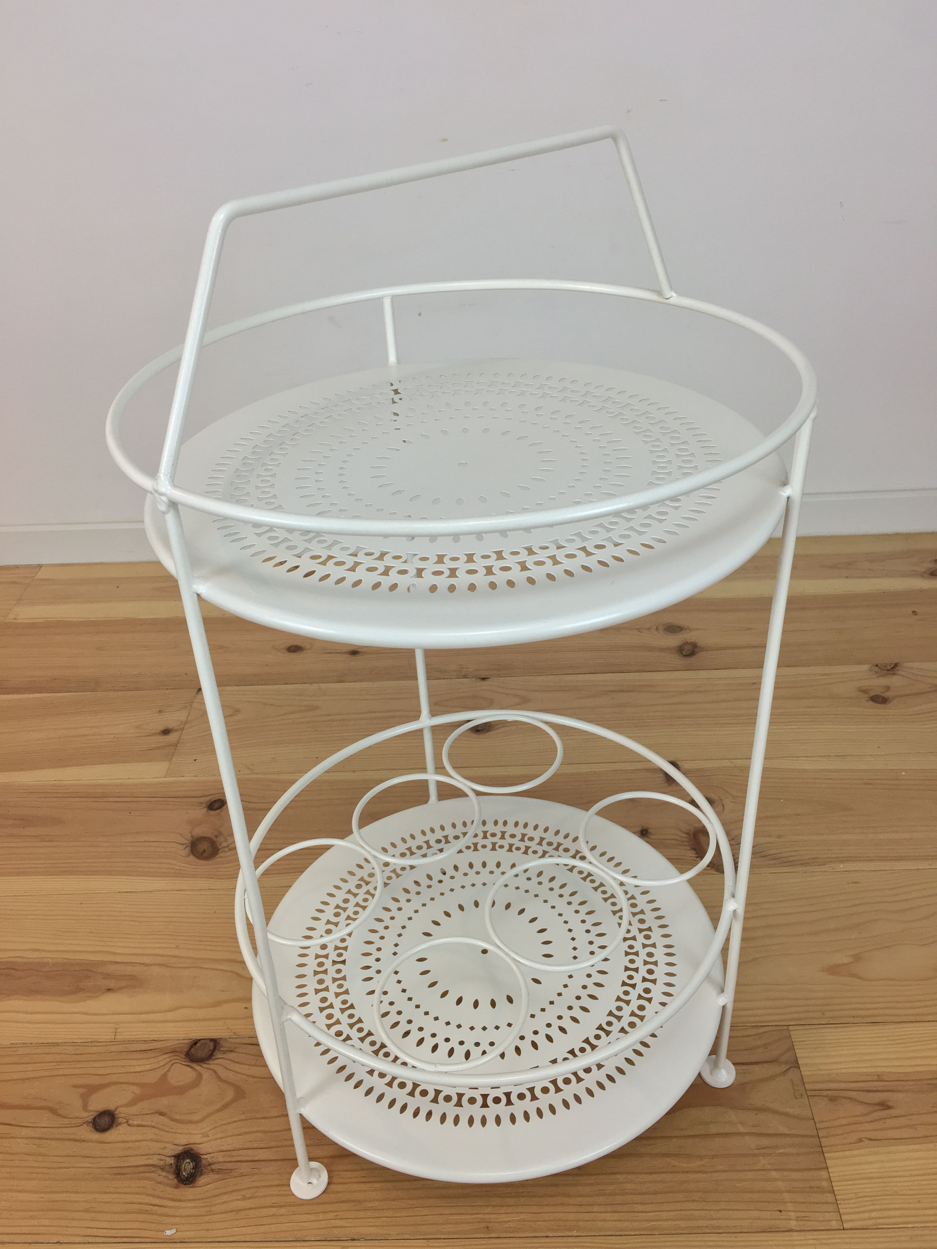 Dessert perforated sheet metal and white wrought iron, round, by Fermob