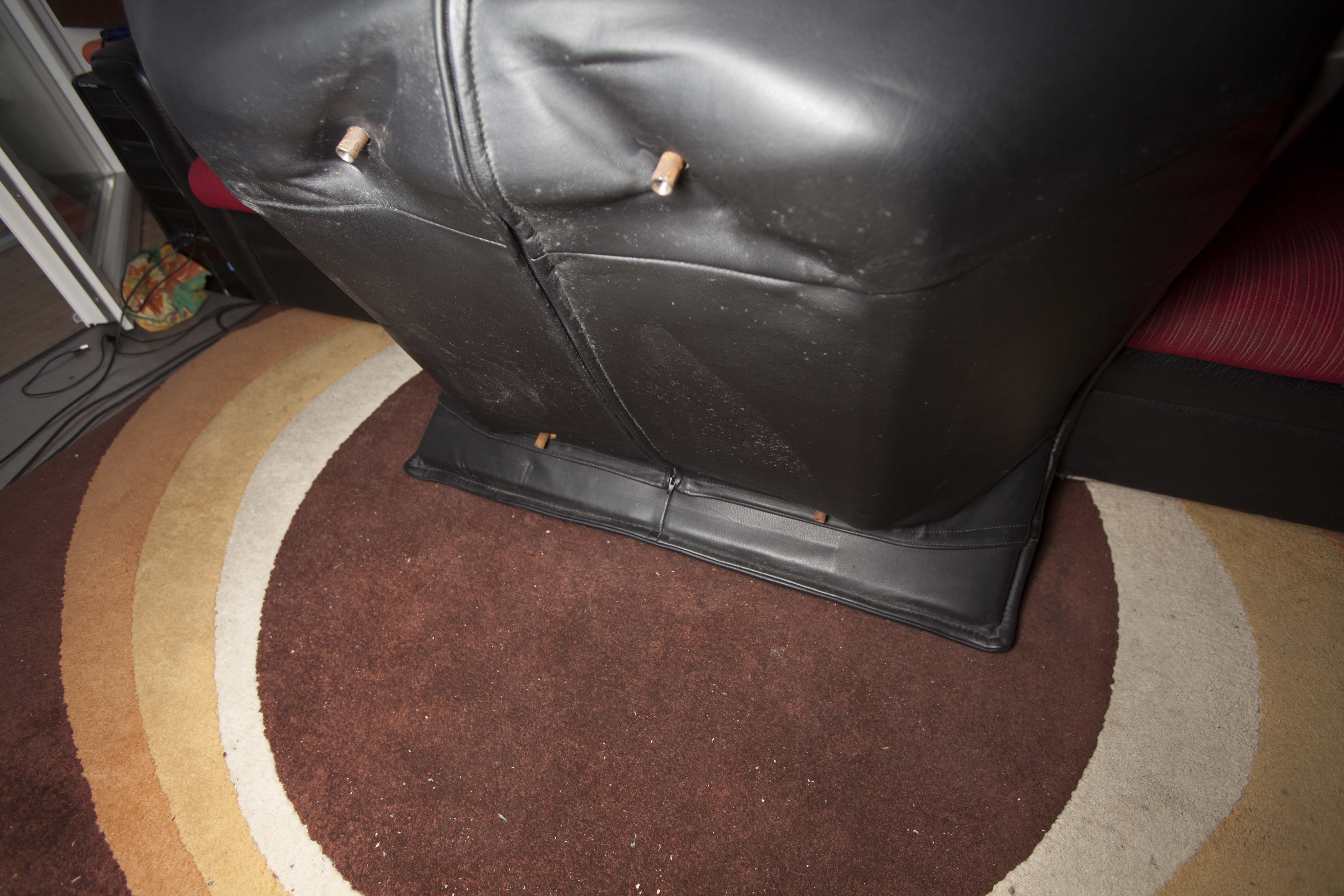 Leather sofa model "Veranda" Vico Magistretti for Cassina