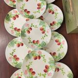 Strawberry slipware plate from Choisy le Roi
